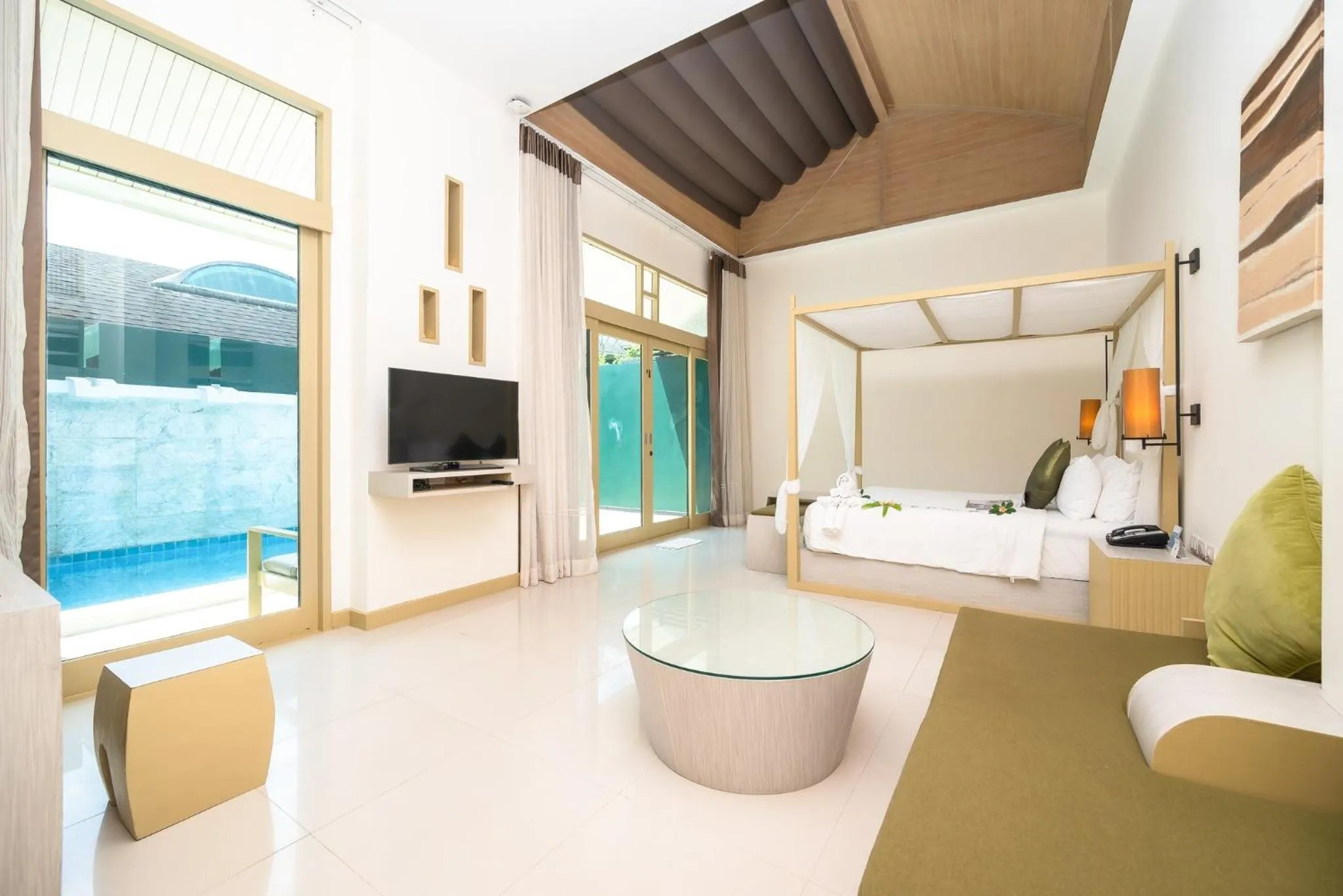 Bed in Mercure Koh Chang Hideaway