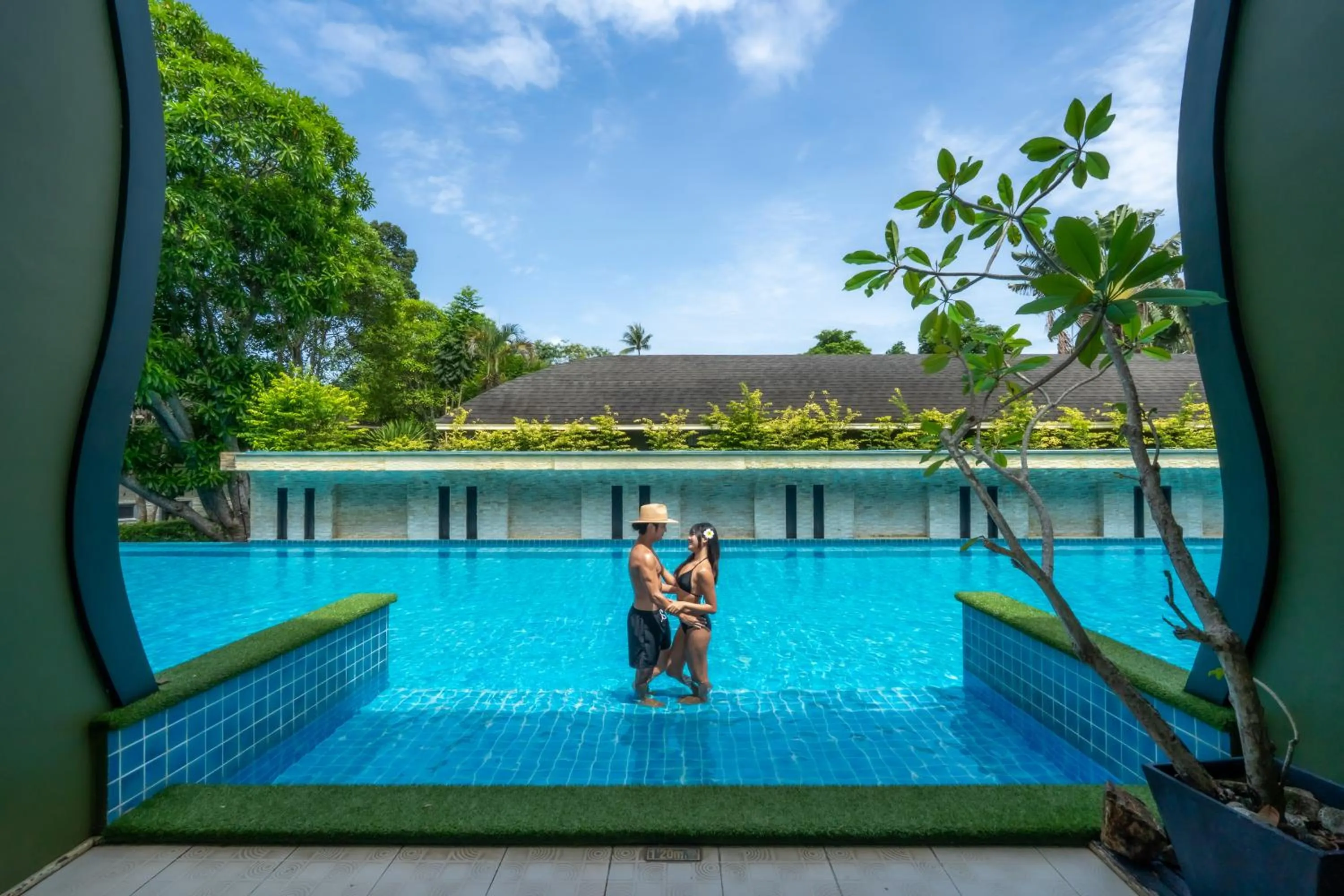Guests in Mercure Koh Chang Hideaway