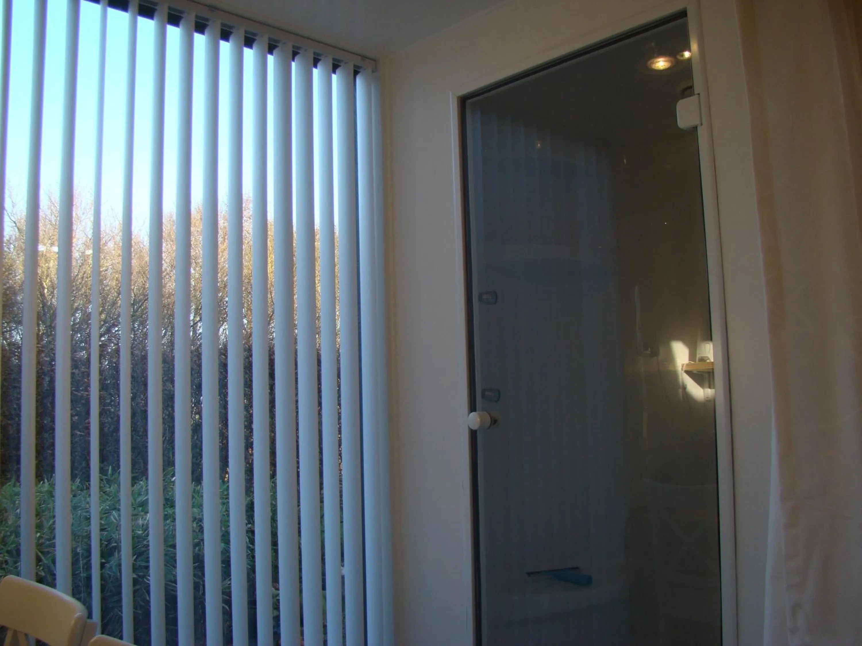 Shower in B&B Zuiderkreek