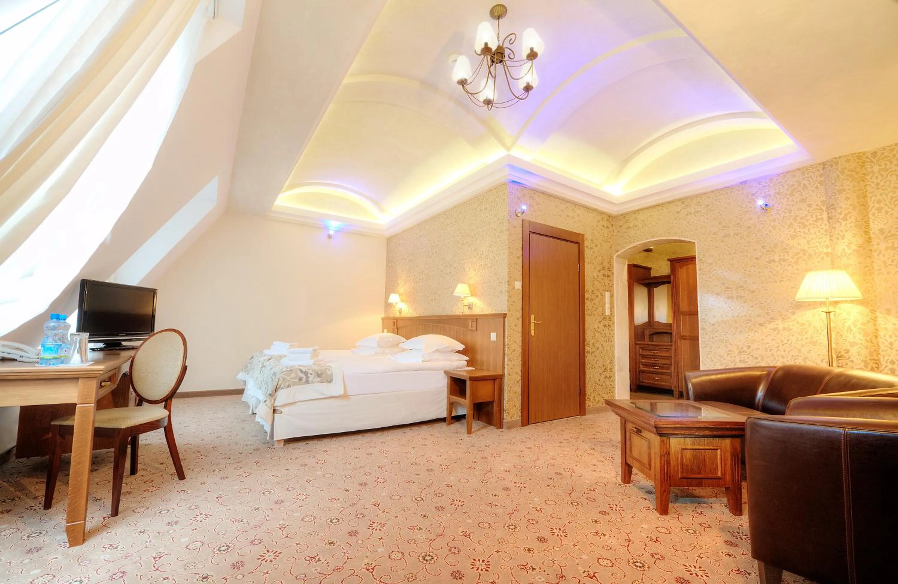 Photo of the whole room, Bed in Hotel Lipowy Most