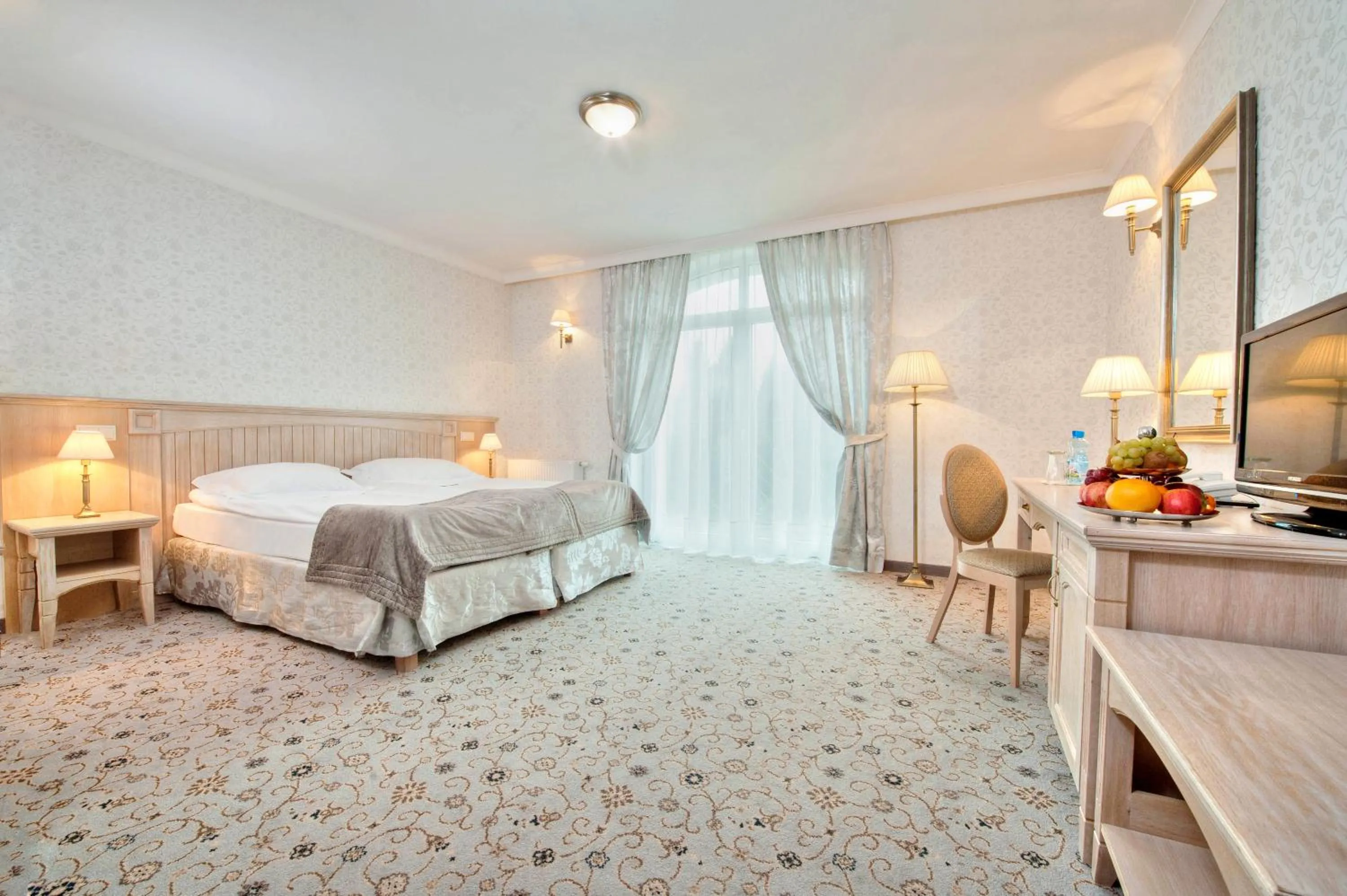 View (from property/room), Bed in Hotel Lipowy Most