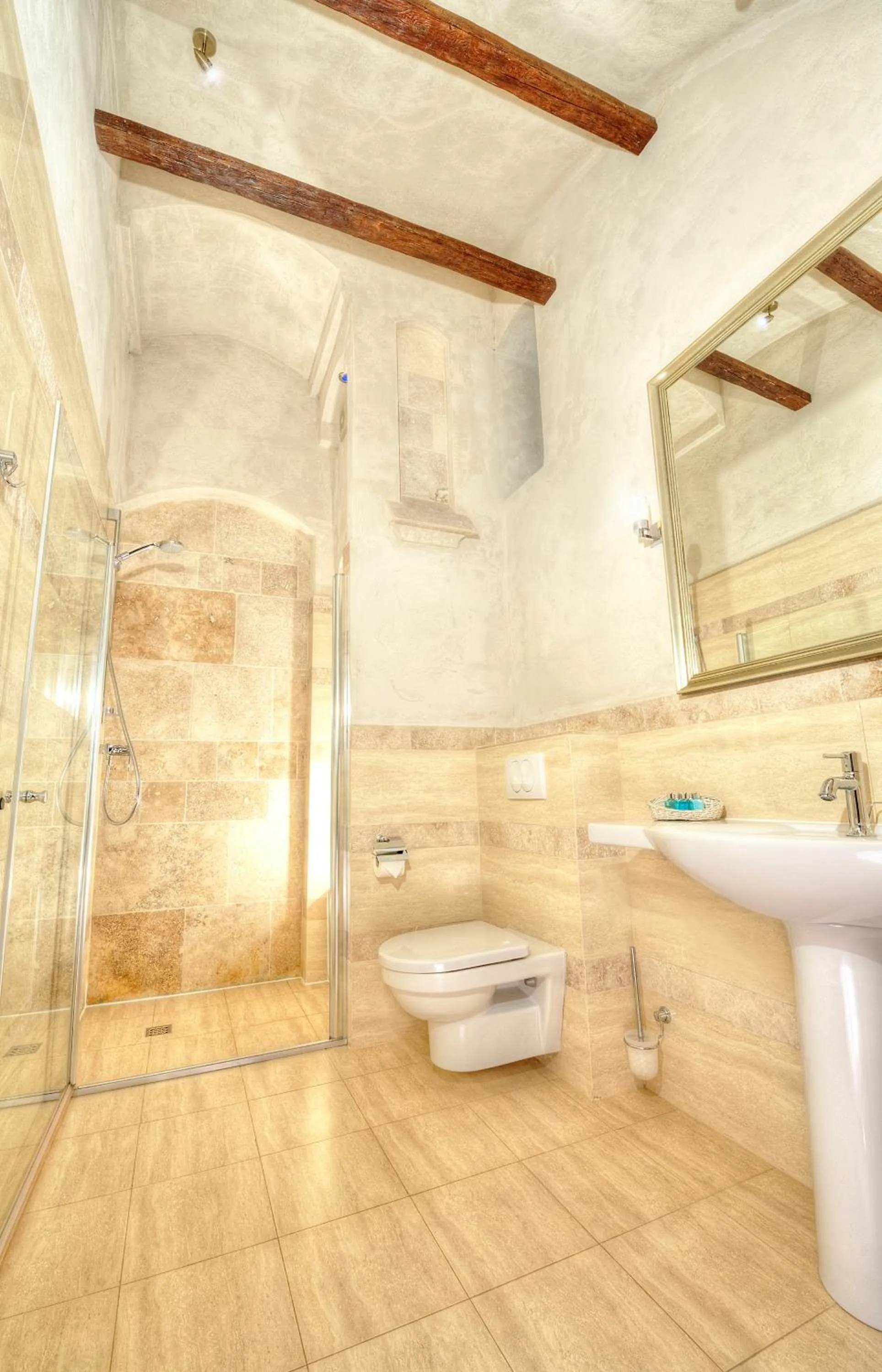 Bathroom in Hotel Lipowy Most