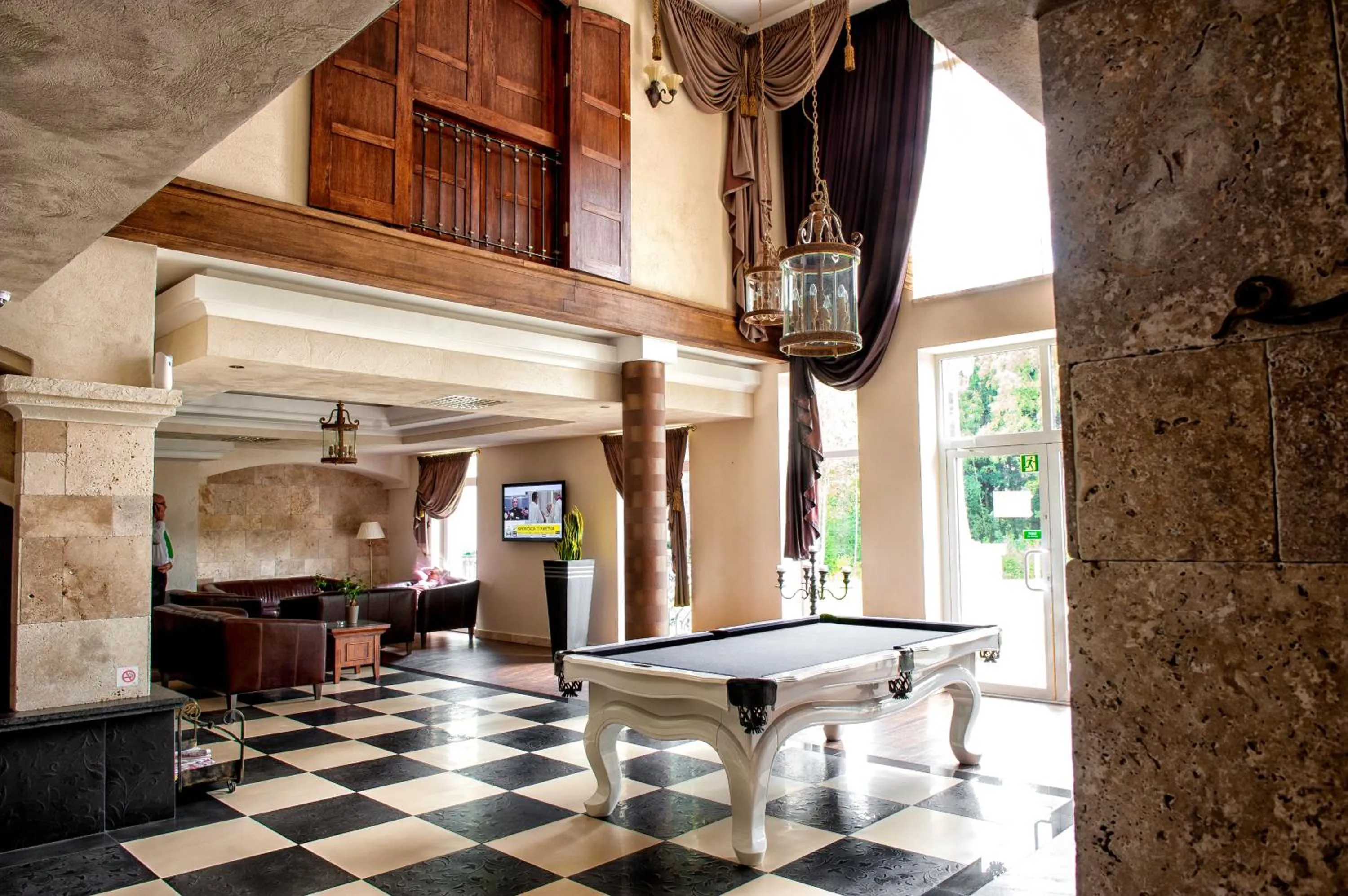 Lobby or reception in Hotel Lipowy Most