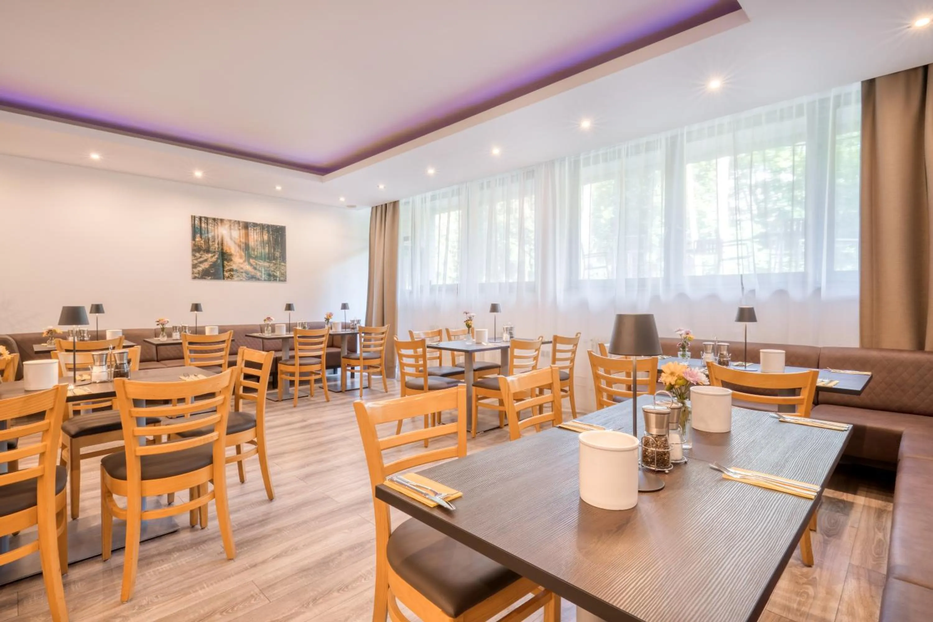 Restaurant/places to eat in Waldhotel