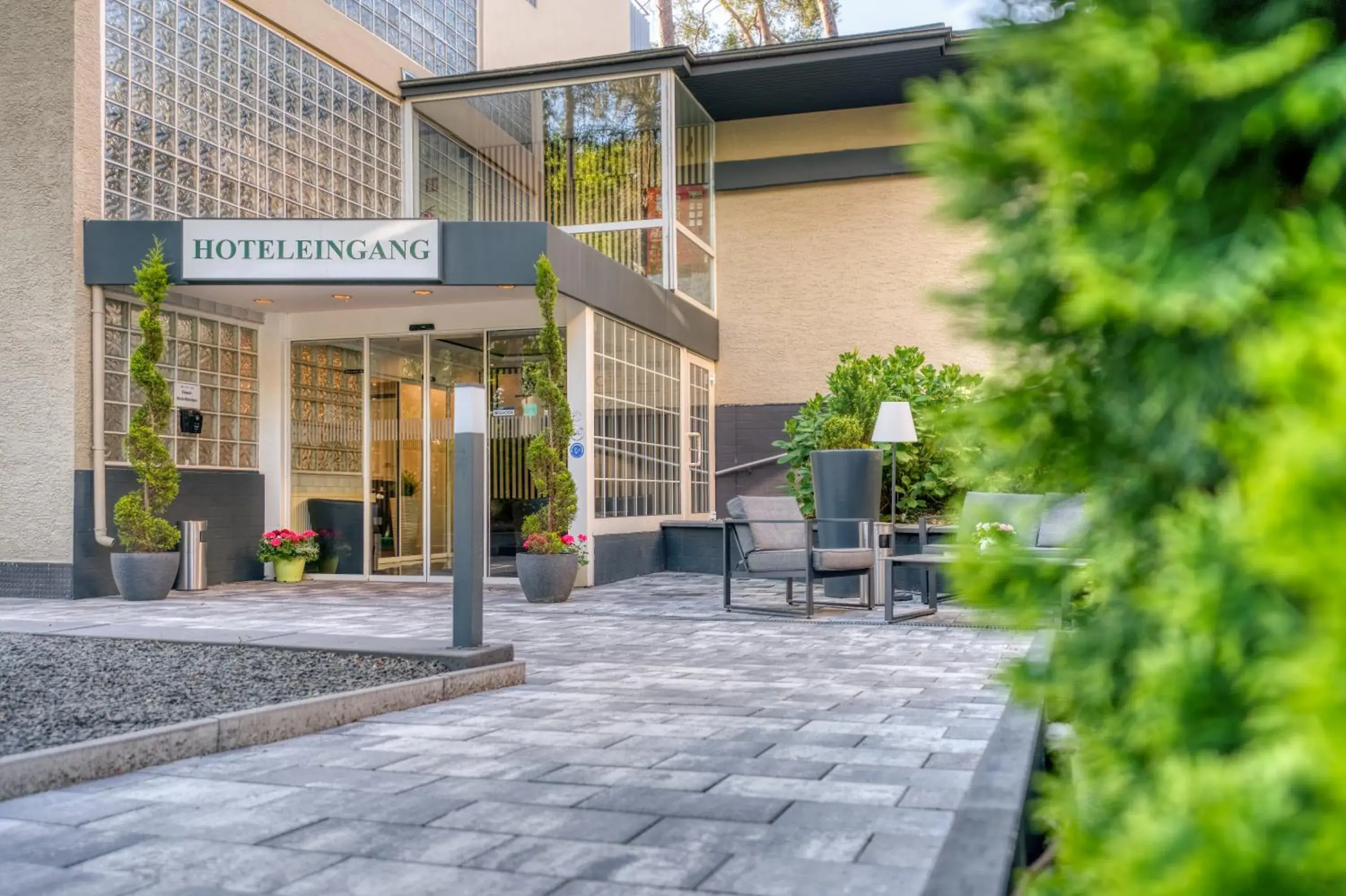 Property building in Waldhotel Property building in Waldhotel