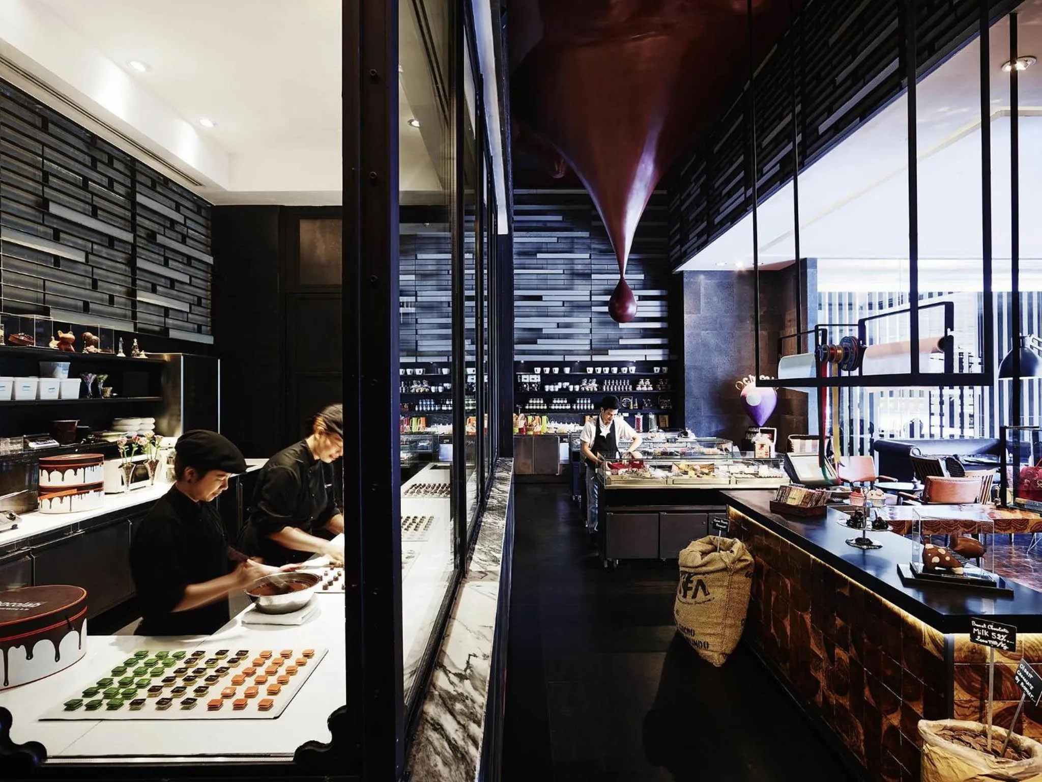 Restaurant/places to eat in SO/ Bangkok