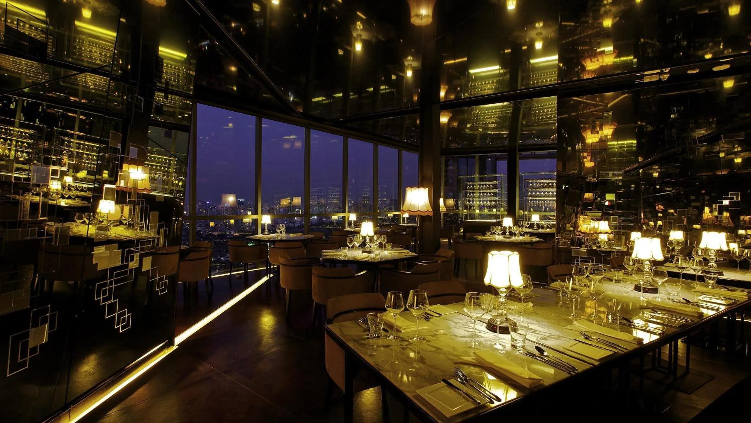 Restaurant/places to eat in SO/ Bangkok