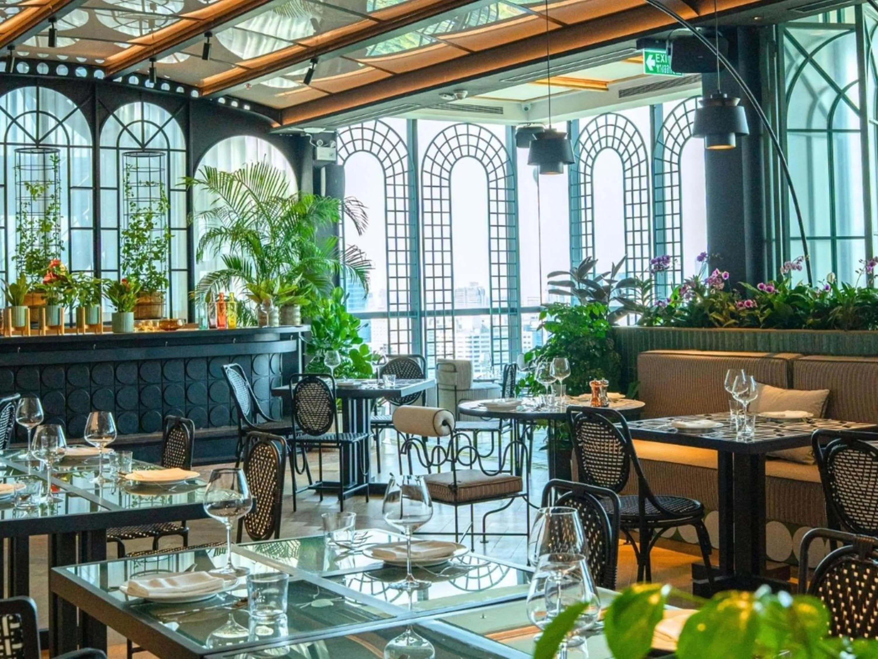 Restaurant/places to eat in SO/ Bangkok