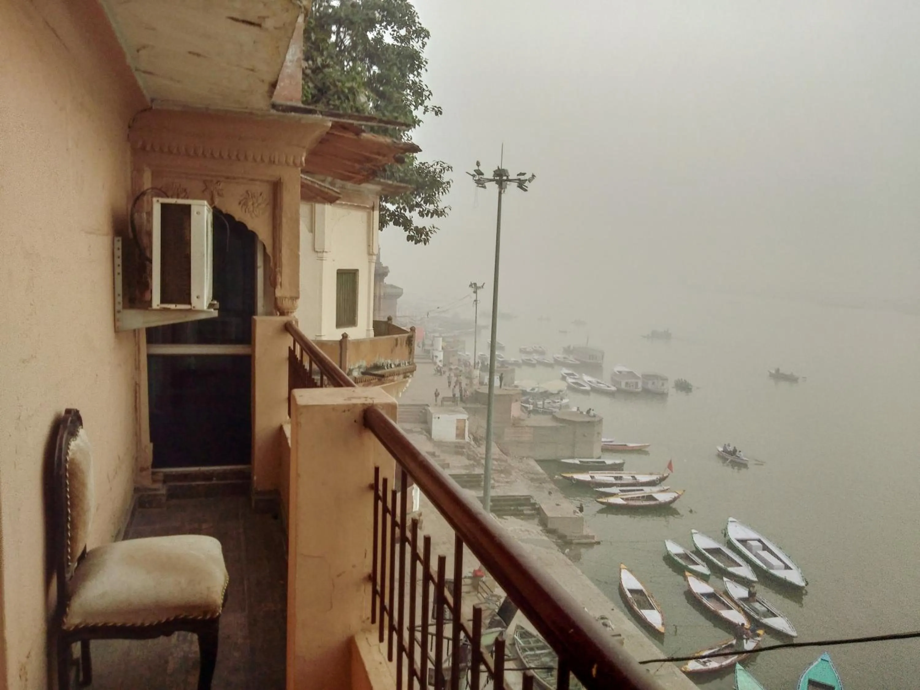 Dwivedi Hotels Palace On Steps