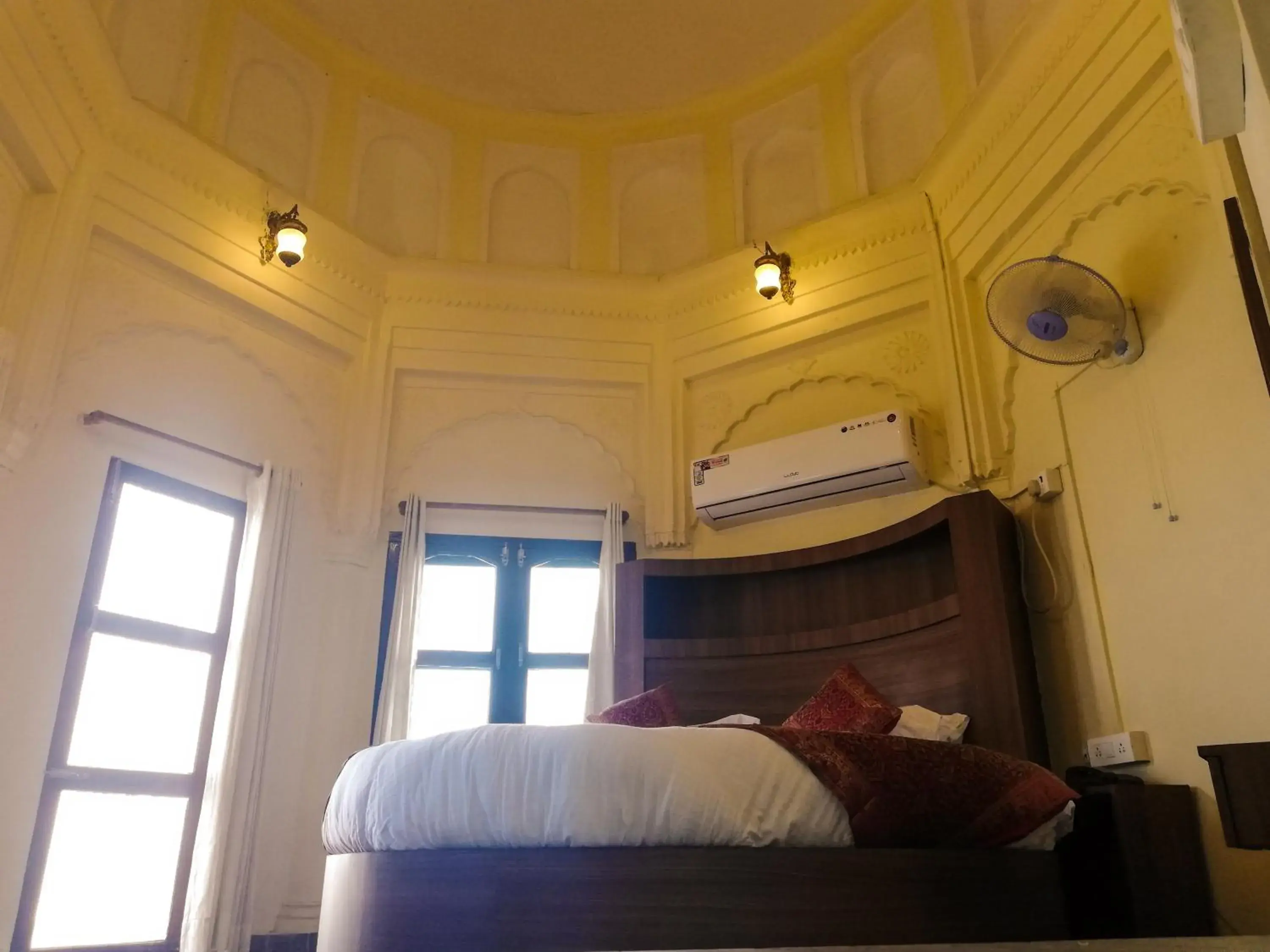 Bed in Dwivedi Hotels Palace On Steps Bed in Dwivedi Hotels Palace On Steps