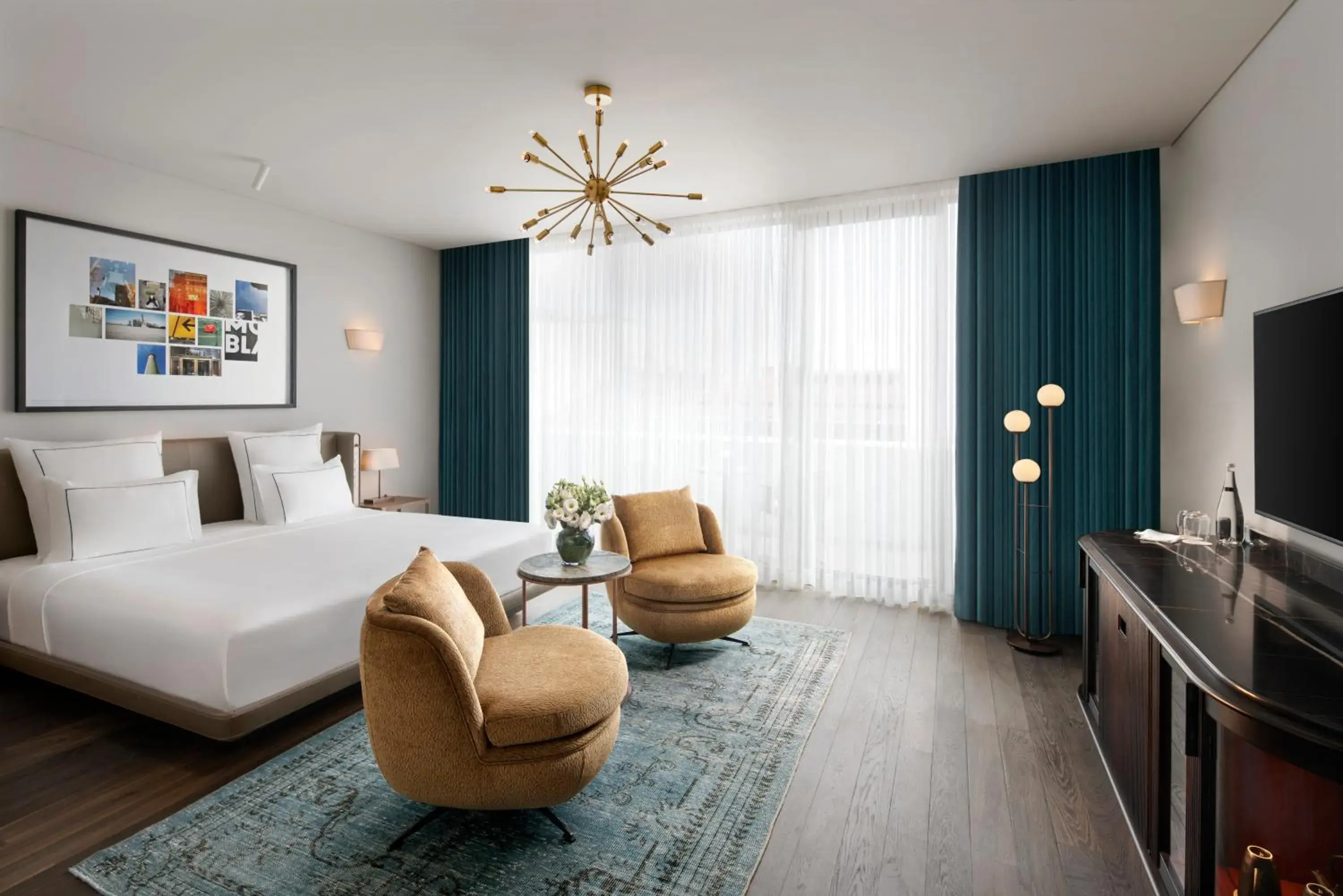 Photo of the whole room, Bed in Glens Palas Istanbul Nisantasi Photo of the whole room, Bed in Glens Palas Istanbul Nisantasi