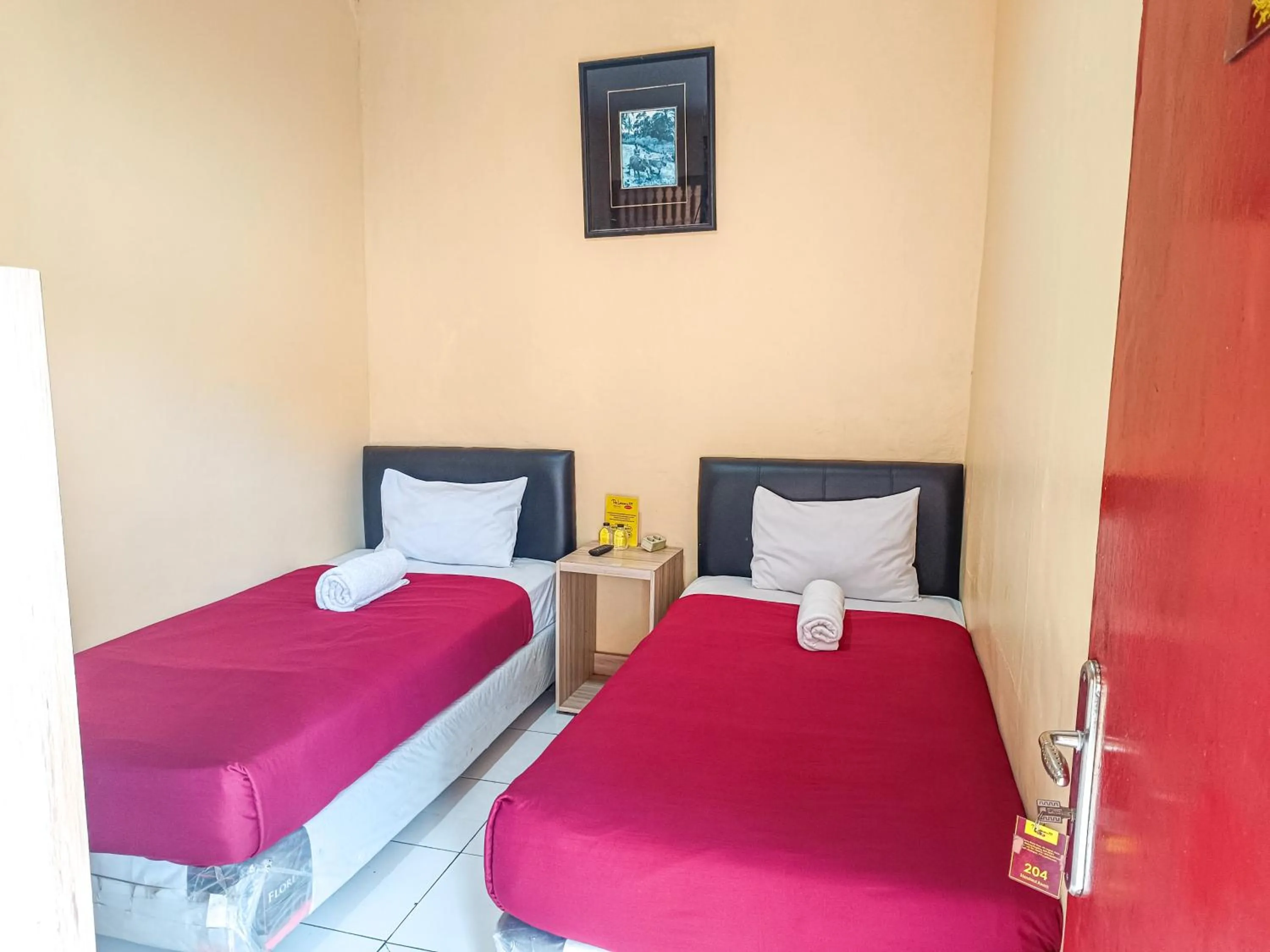 Bed in The Legian 777