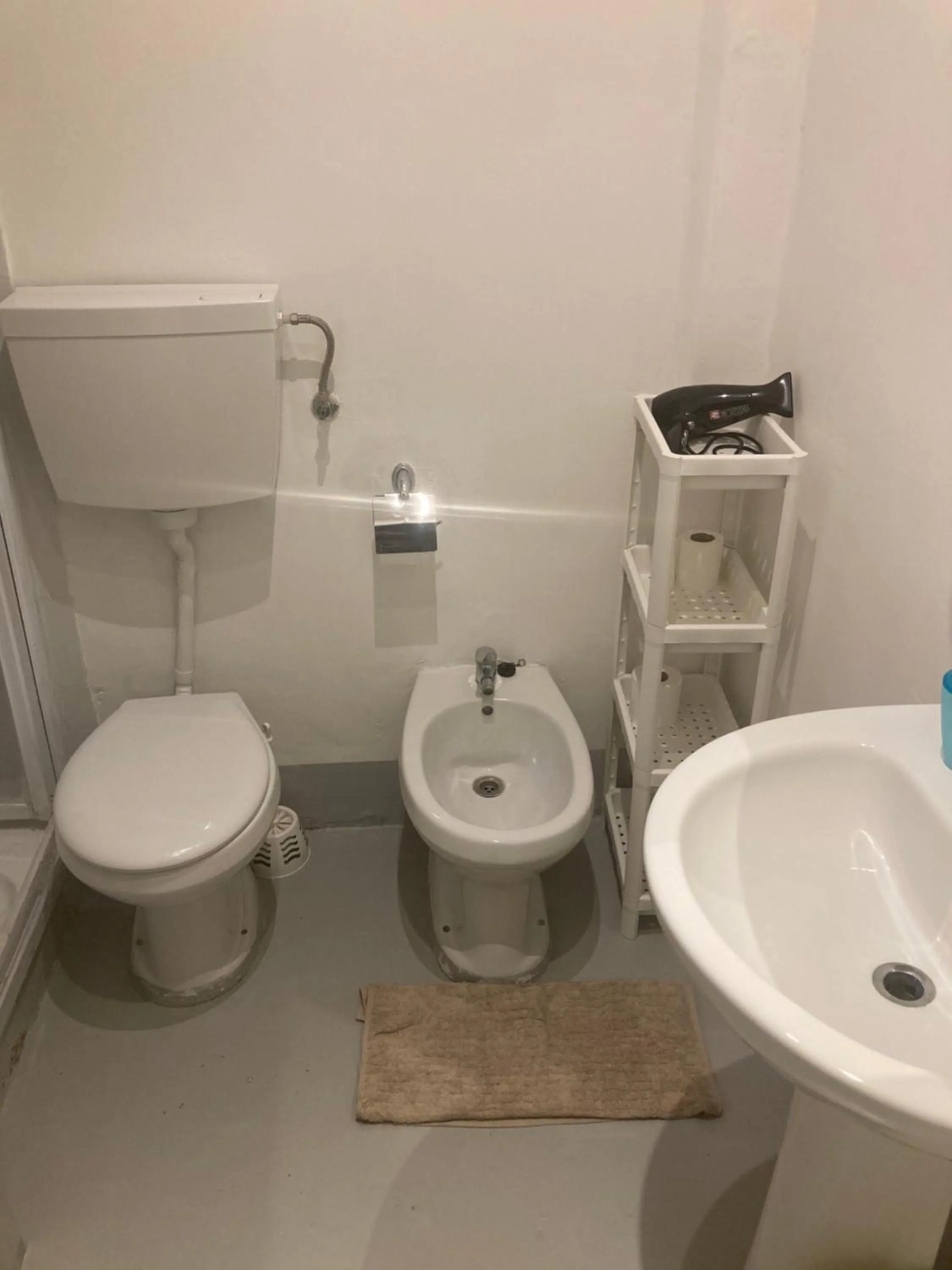 Bathroom in Guest House Roma