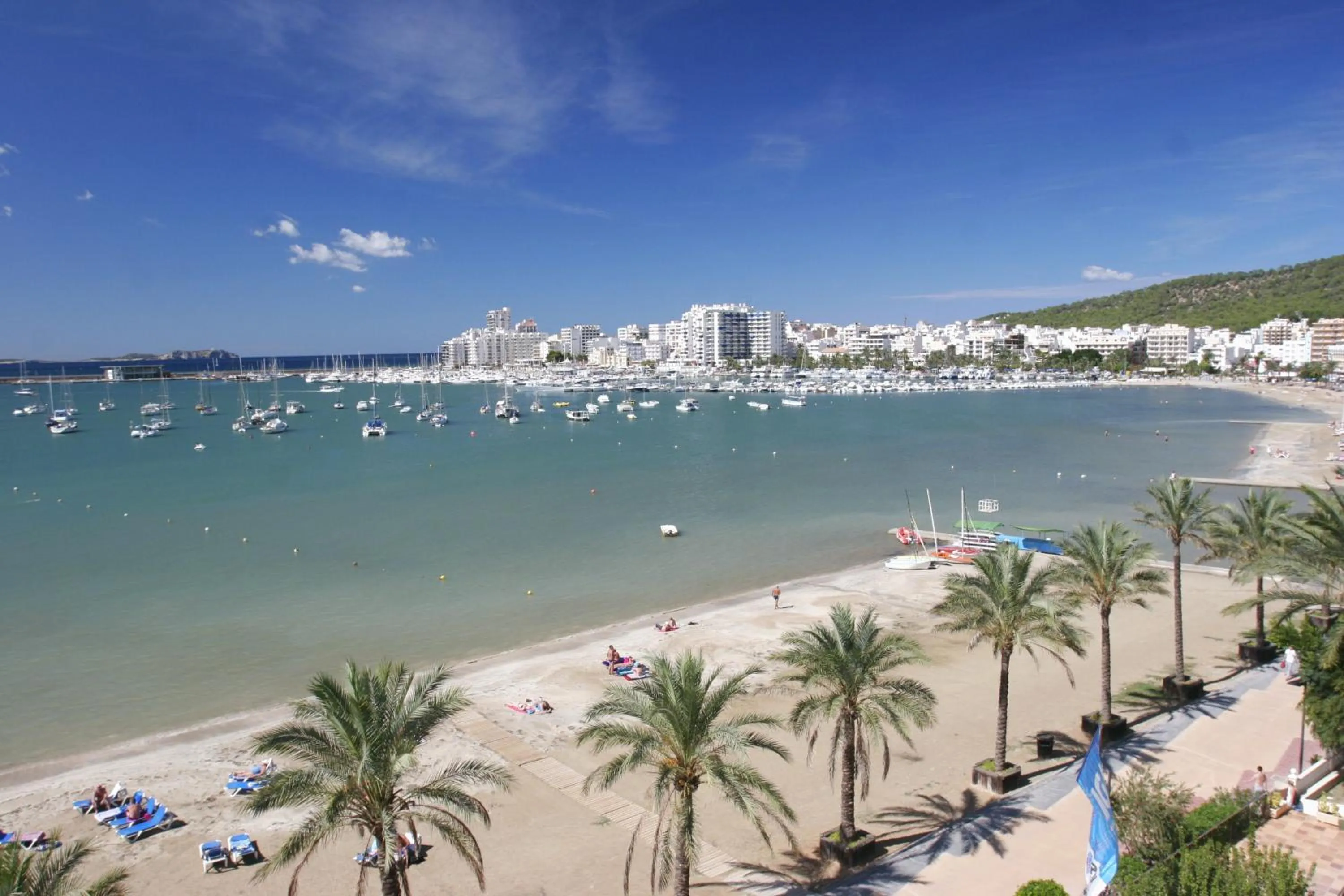Beach in Hotel Arenal