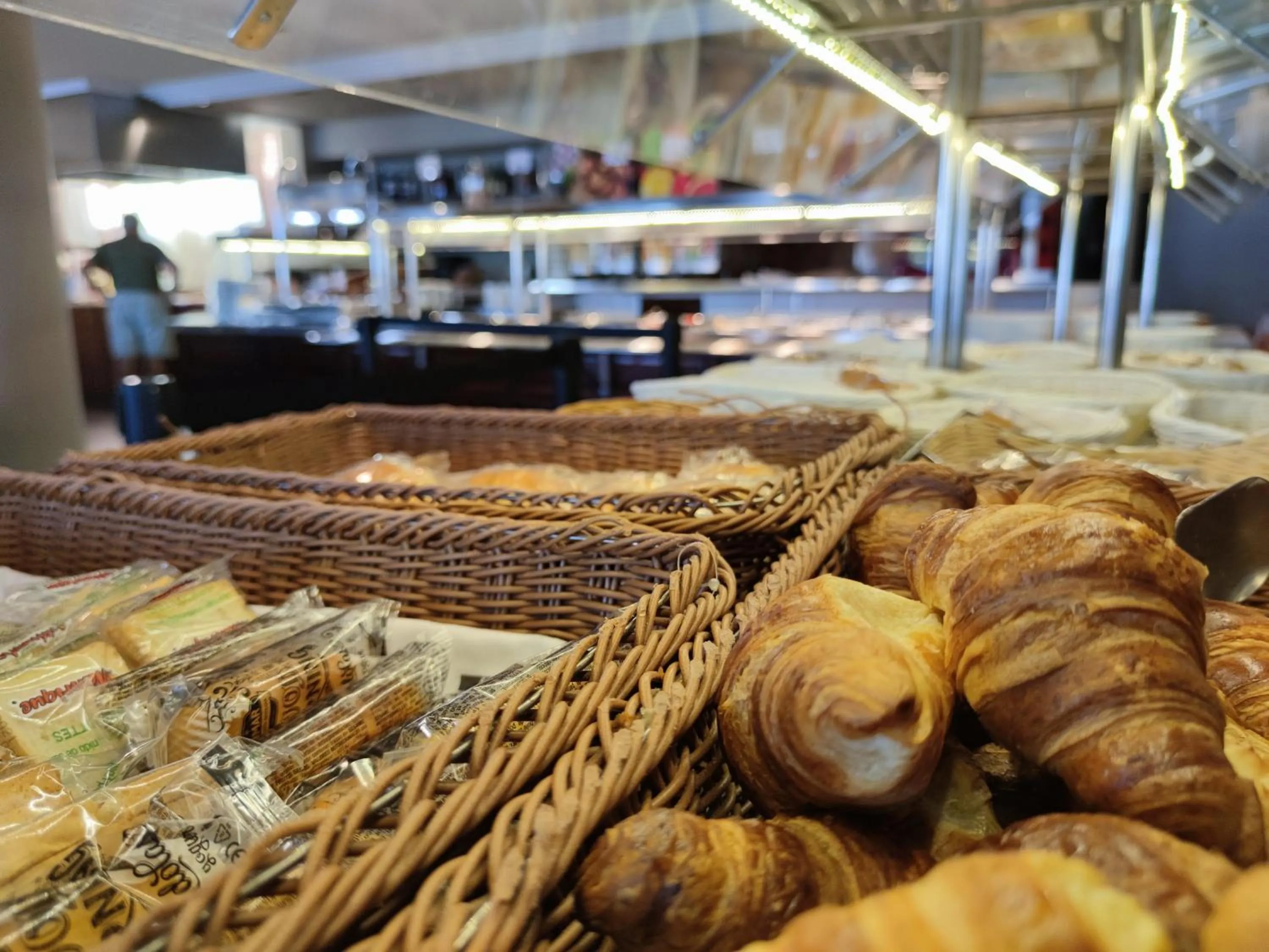 Buffet breakfast in Hotel Arenal