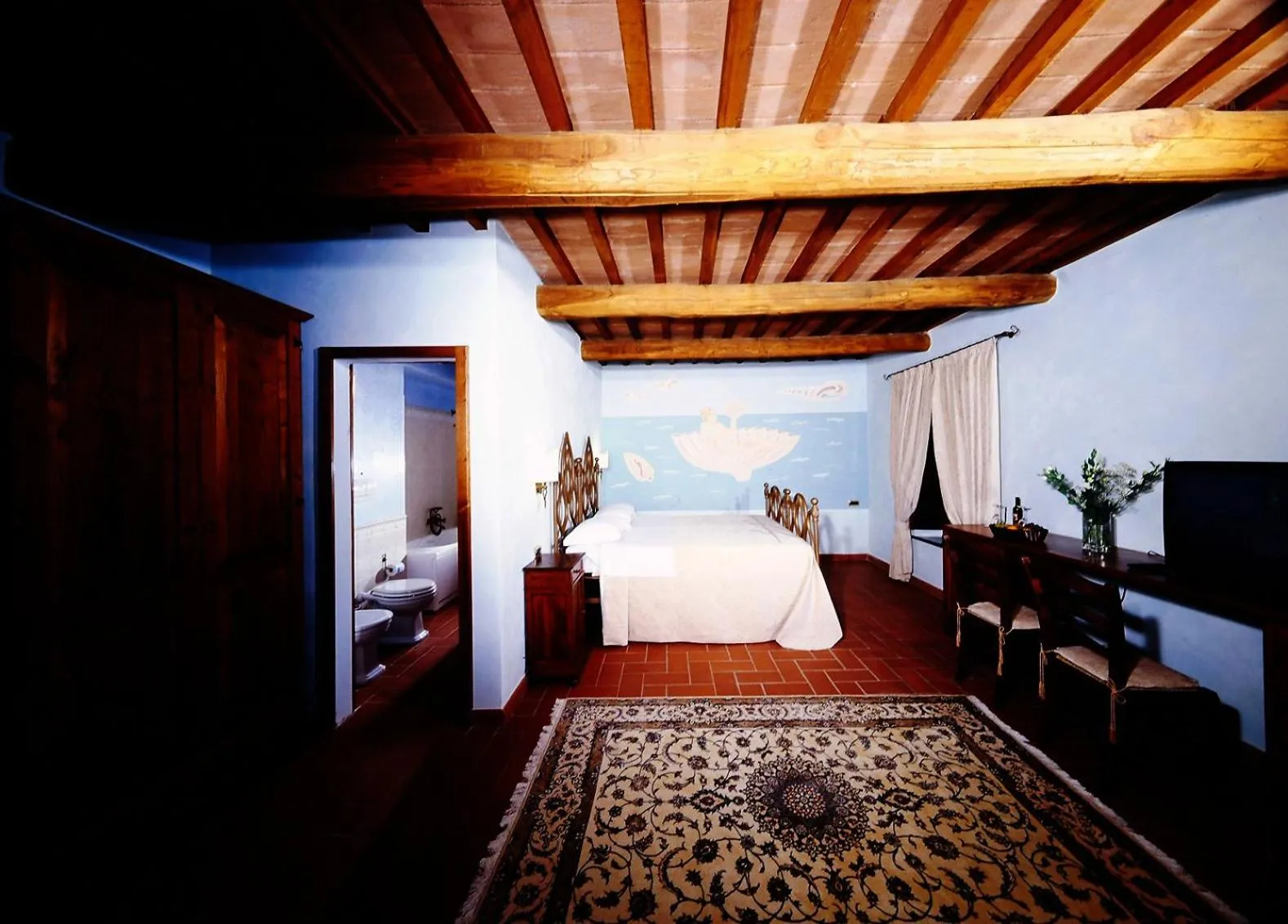 Photo of the whole room, Bed in Fattoria Pianetti