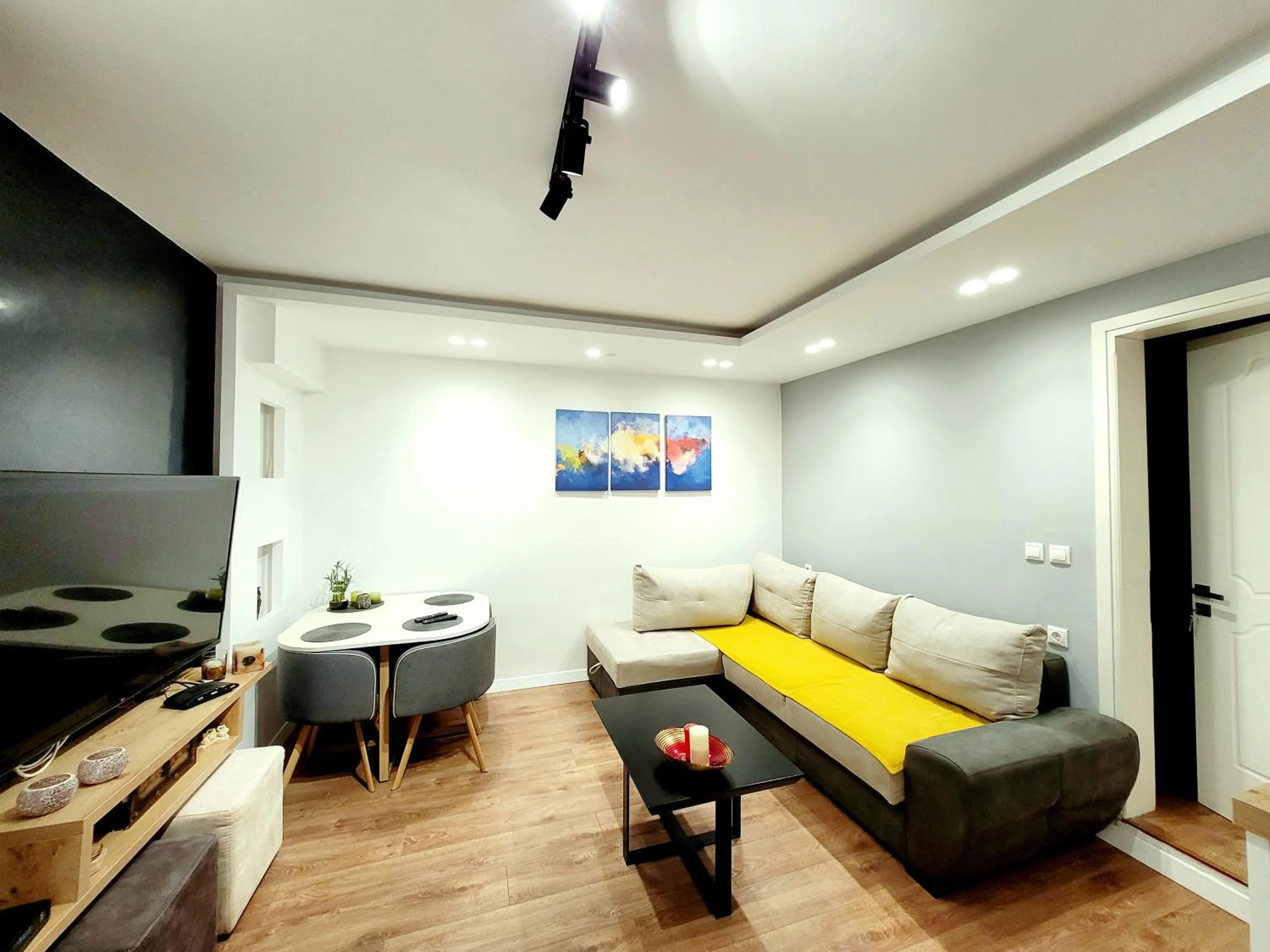 TV and multimedia in Loi apartment