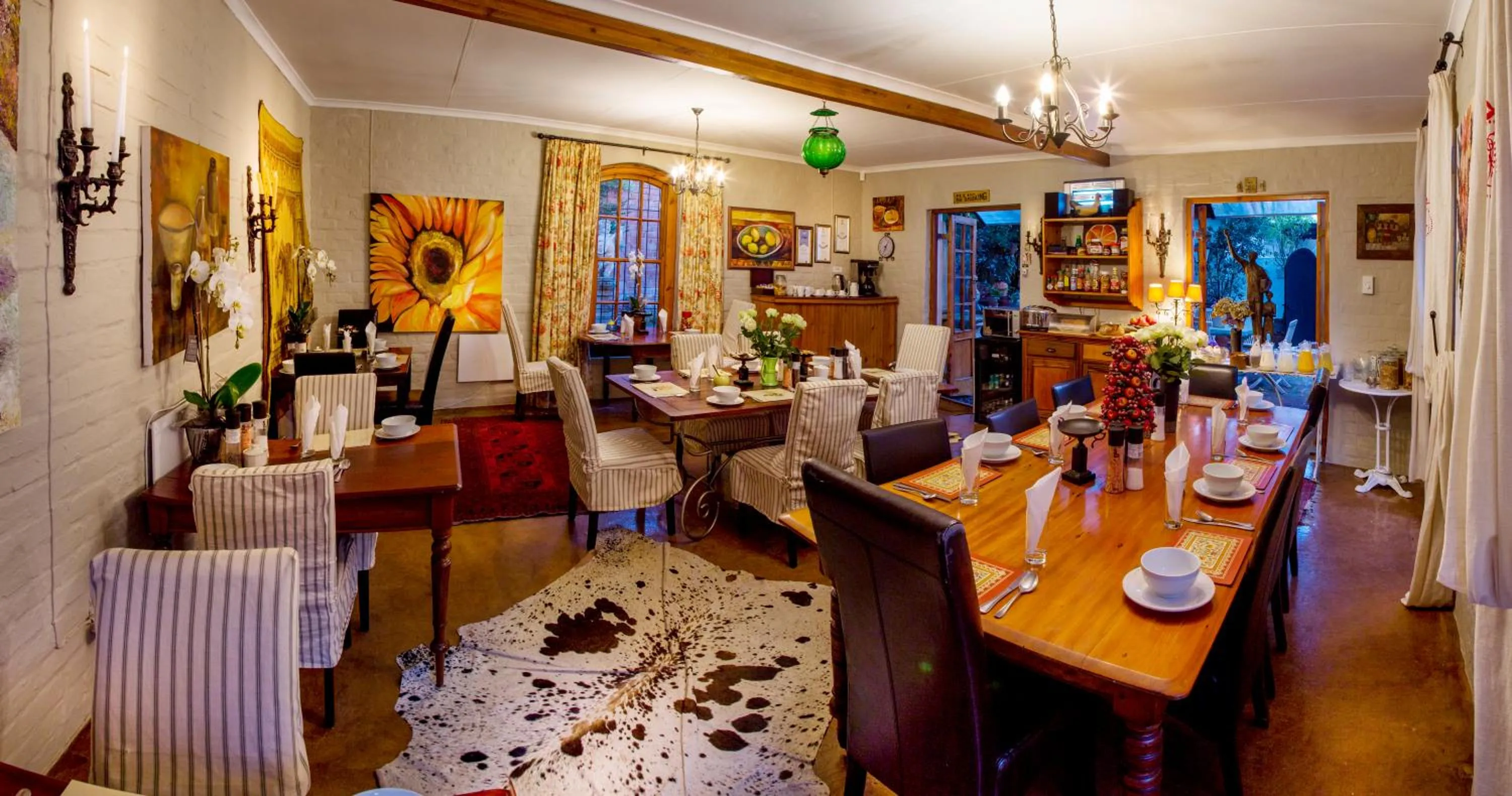 Restaurant/places to eat in Forest Hall Guest House