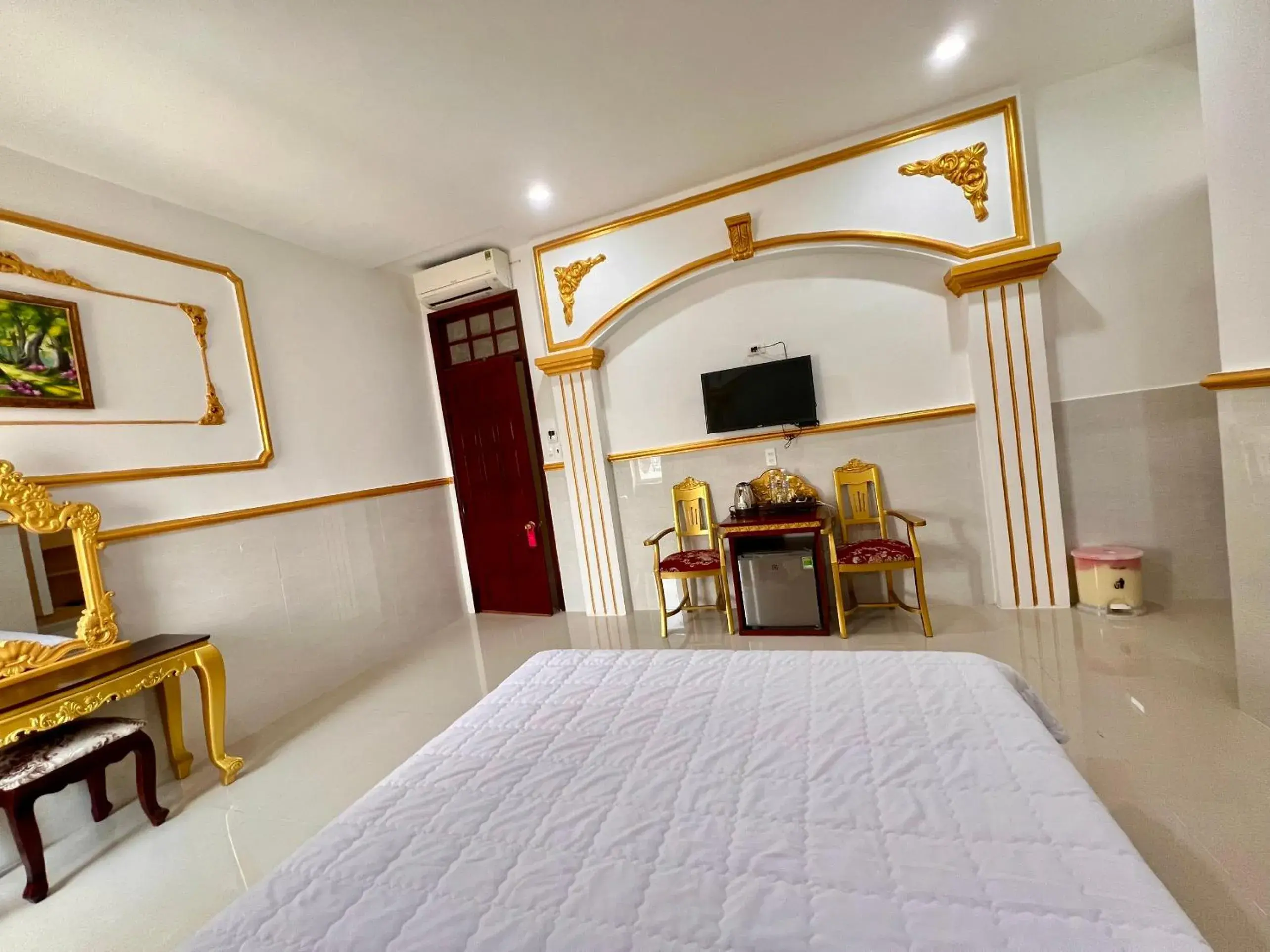 Deluxe Queen Room - single occupancy in King Hotel Quang Ngai Deluxe Queen Room - single occupancy in King Hotel Quang Ngai