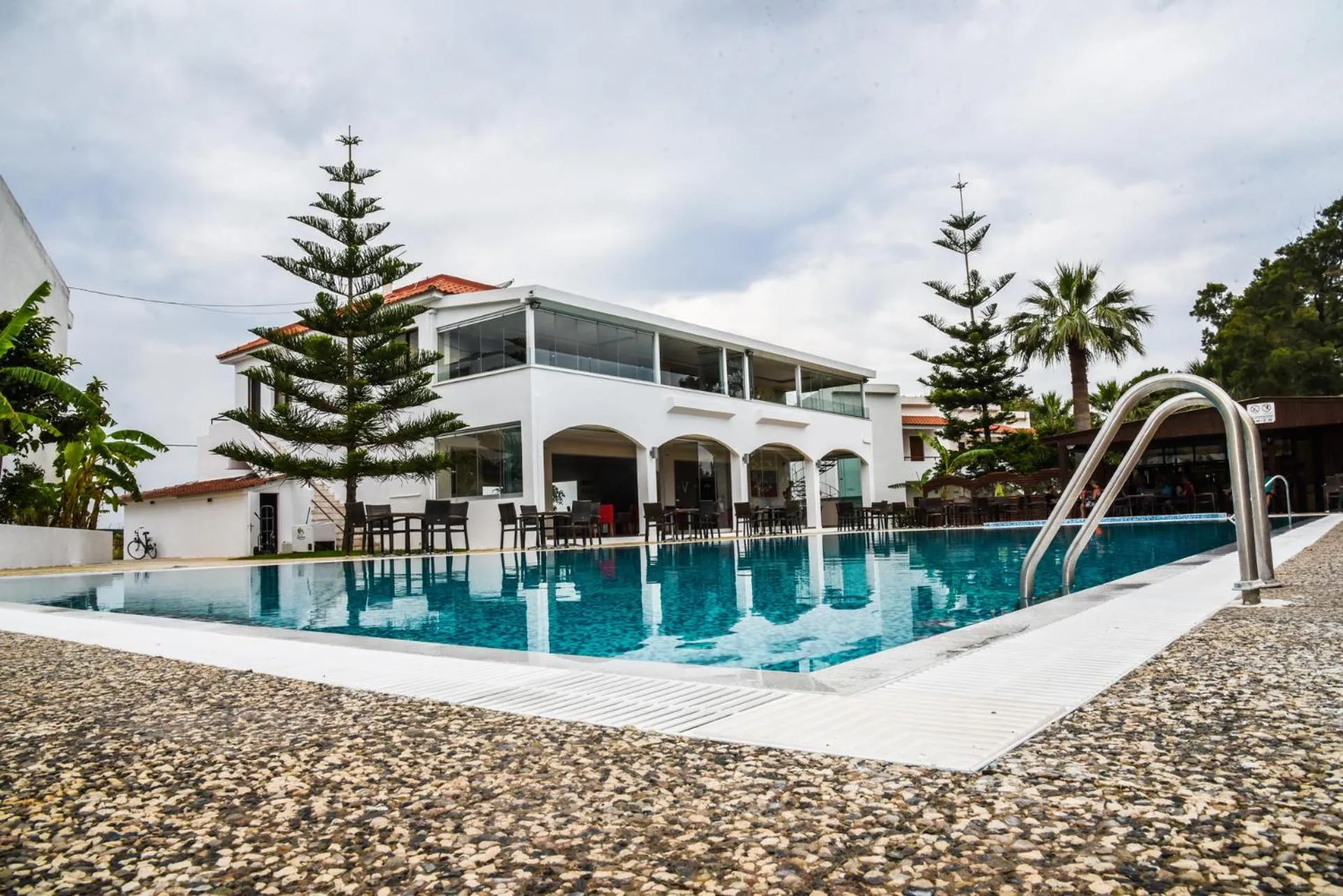 Swimming pool in Vallian Village Hotel