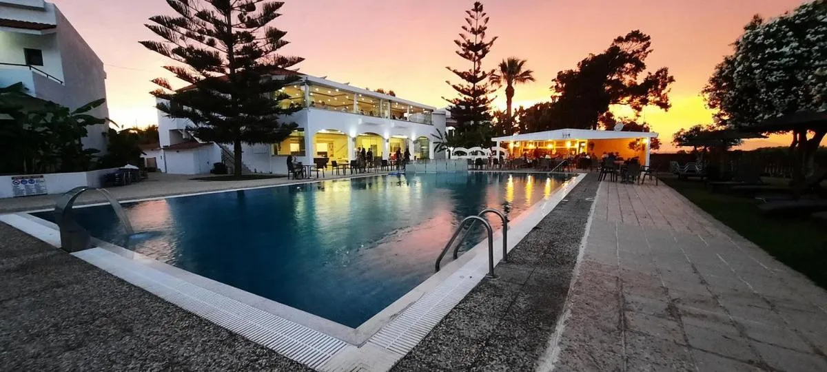 Vallian Village Hotel