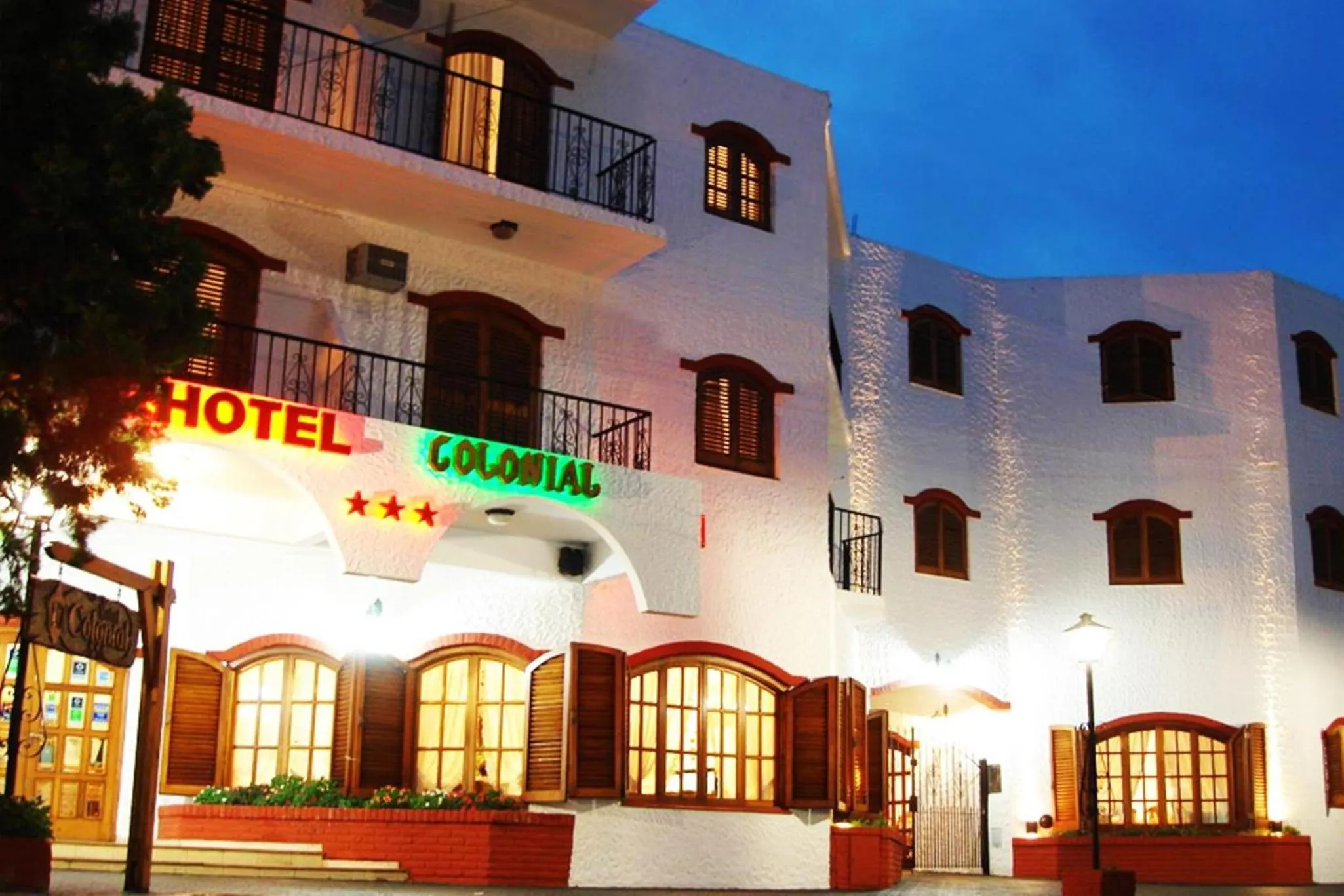 Property building in Hotel Colonial