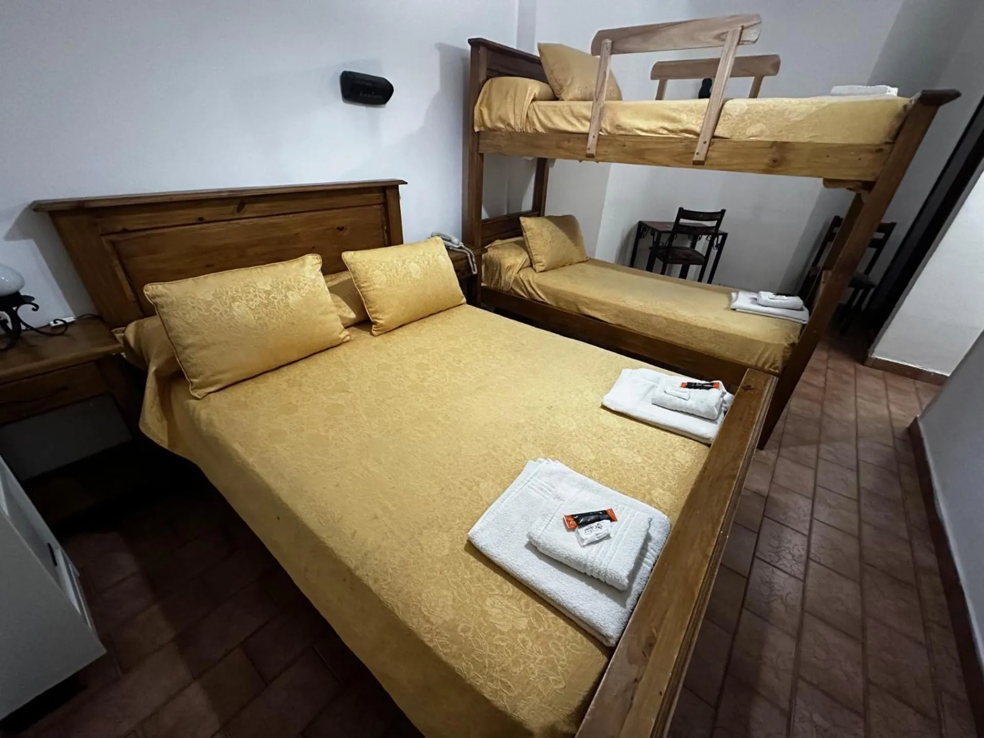 Bedroom, Bed in Hotel Colonial