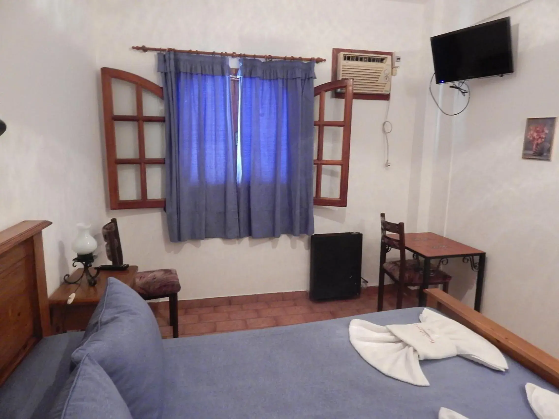 Single Room in Hotel Colonial Single Room in Hotel Colonial