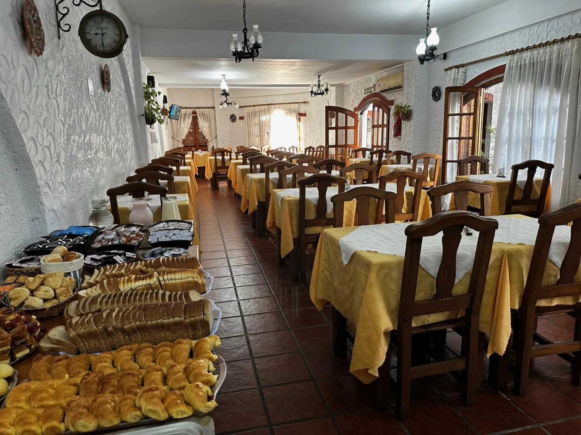 Breakfast in Hotel Colonial