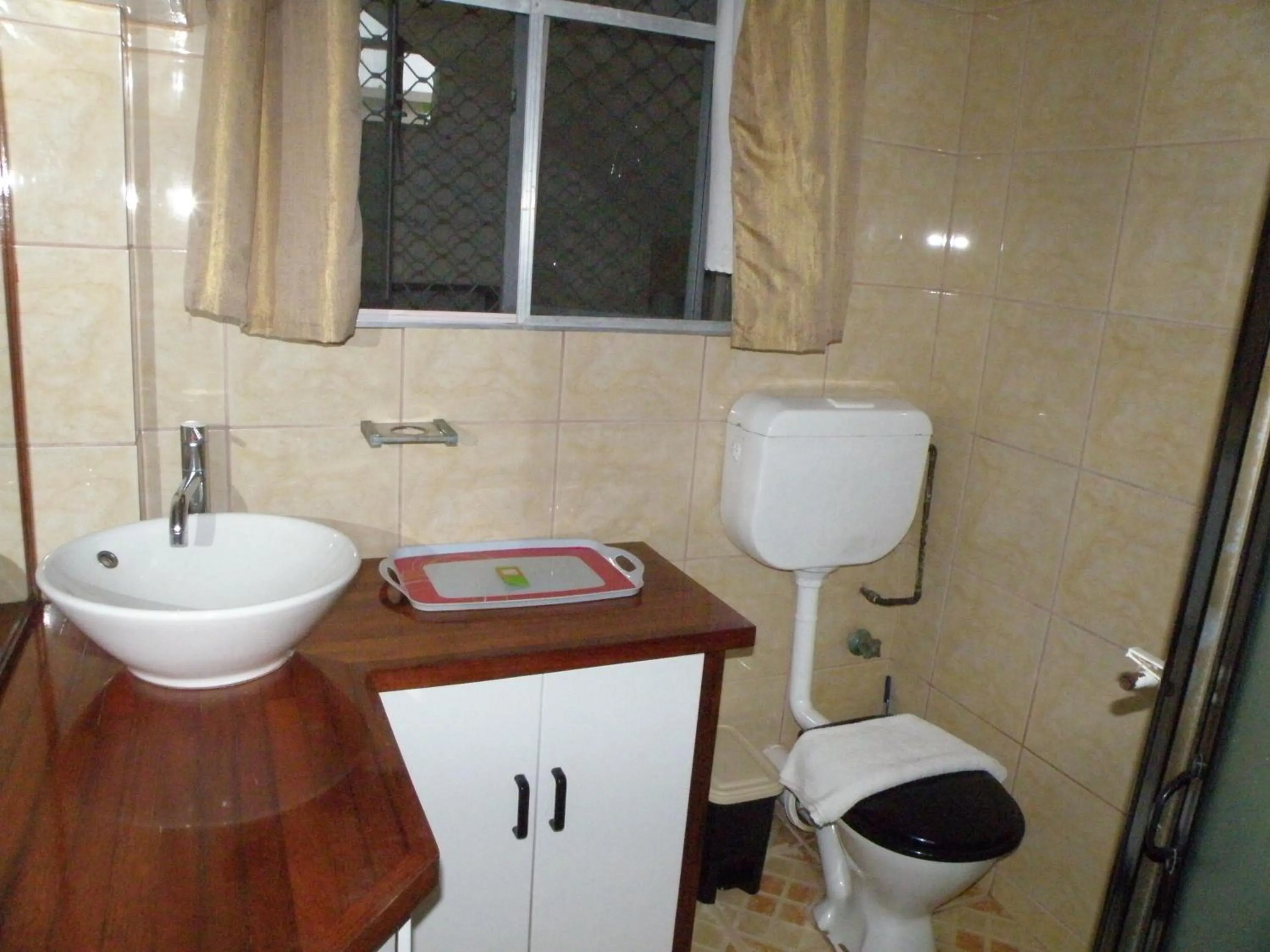 Tagimoucia House Hotel