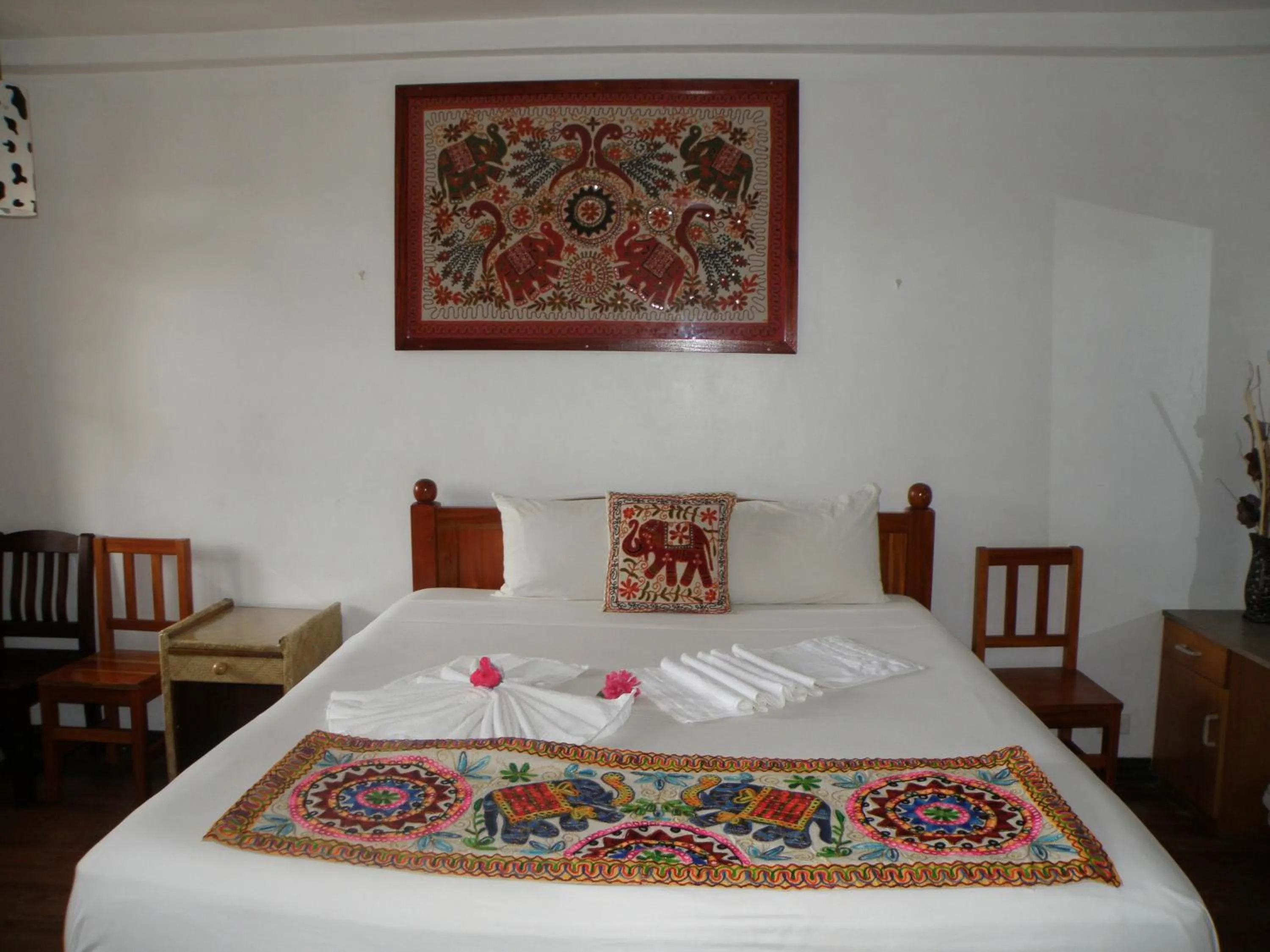 Bed in Tagimoucia House Hotel