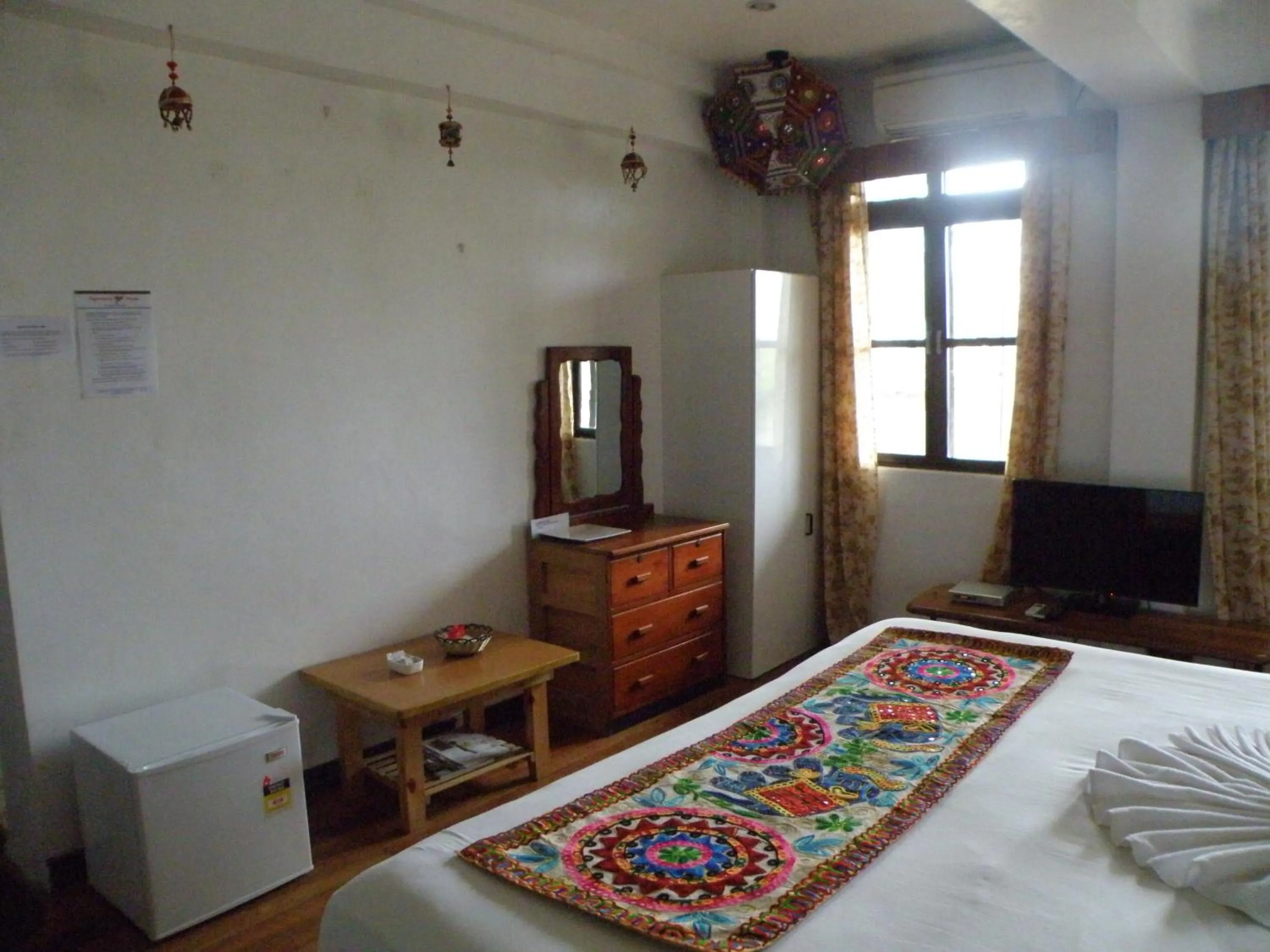 Bed in Tagimoucia House Hotel