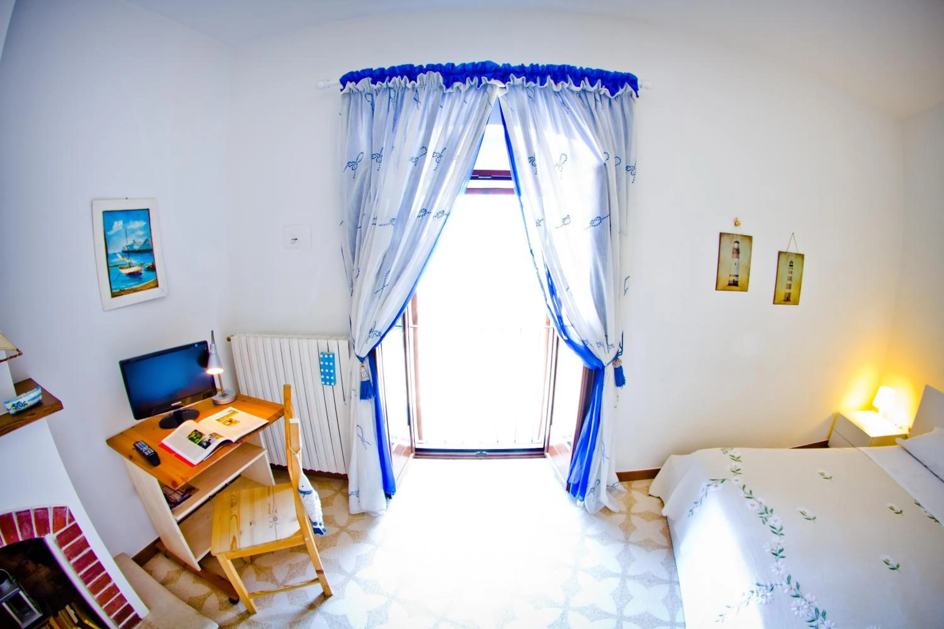 Decorative detail, Bed in B&B La Muraglia