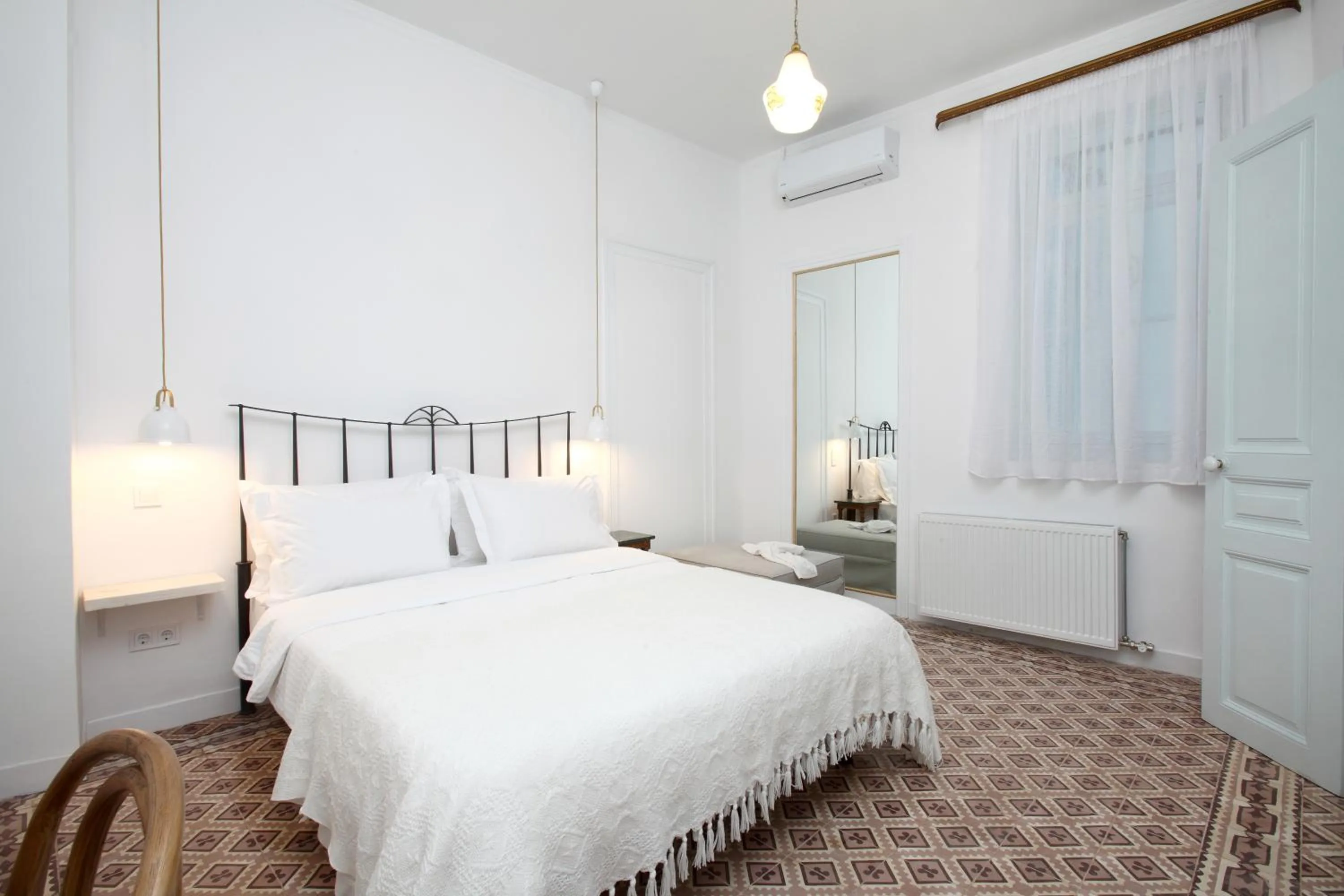 Bed in Live in Athens, THISEIO Historic House