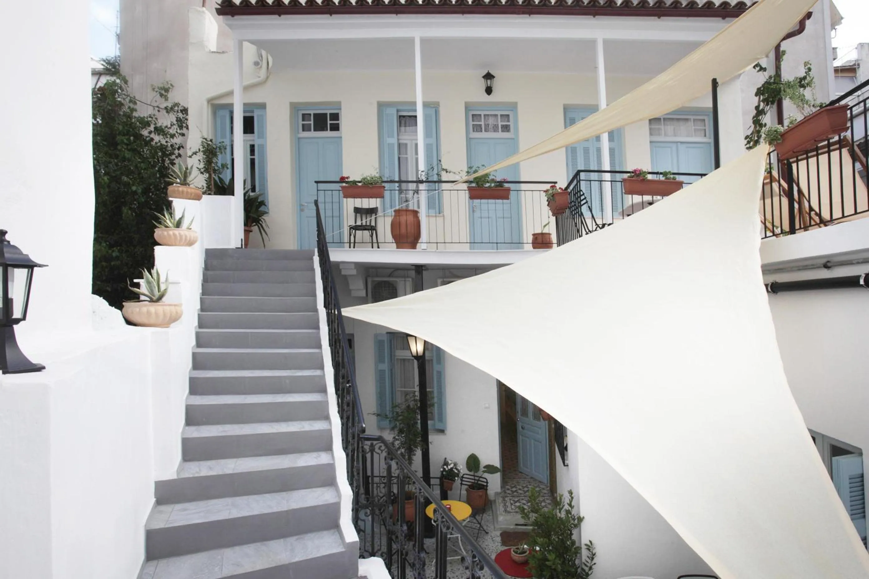 Patio in Live in Athens, THISEIO Historic House