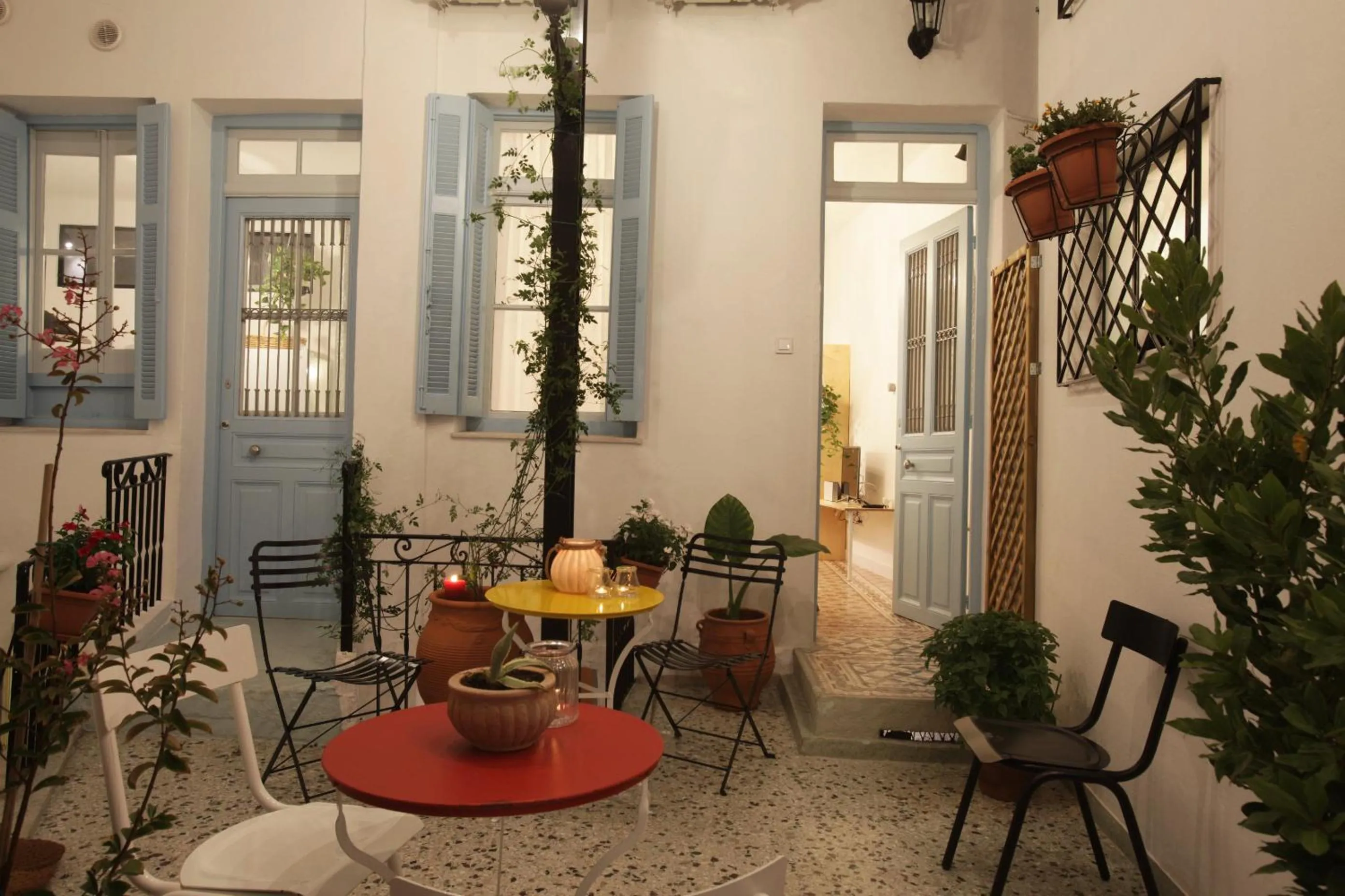 Patio in Live in Athens, THISEIO Historic House