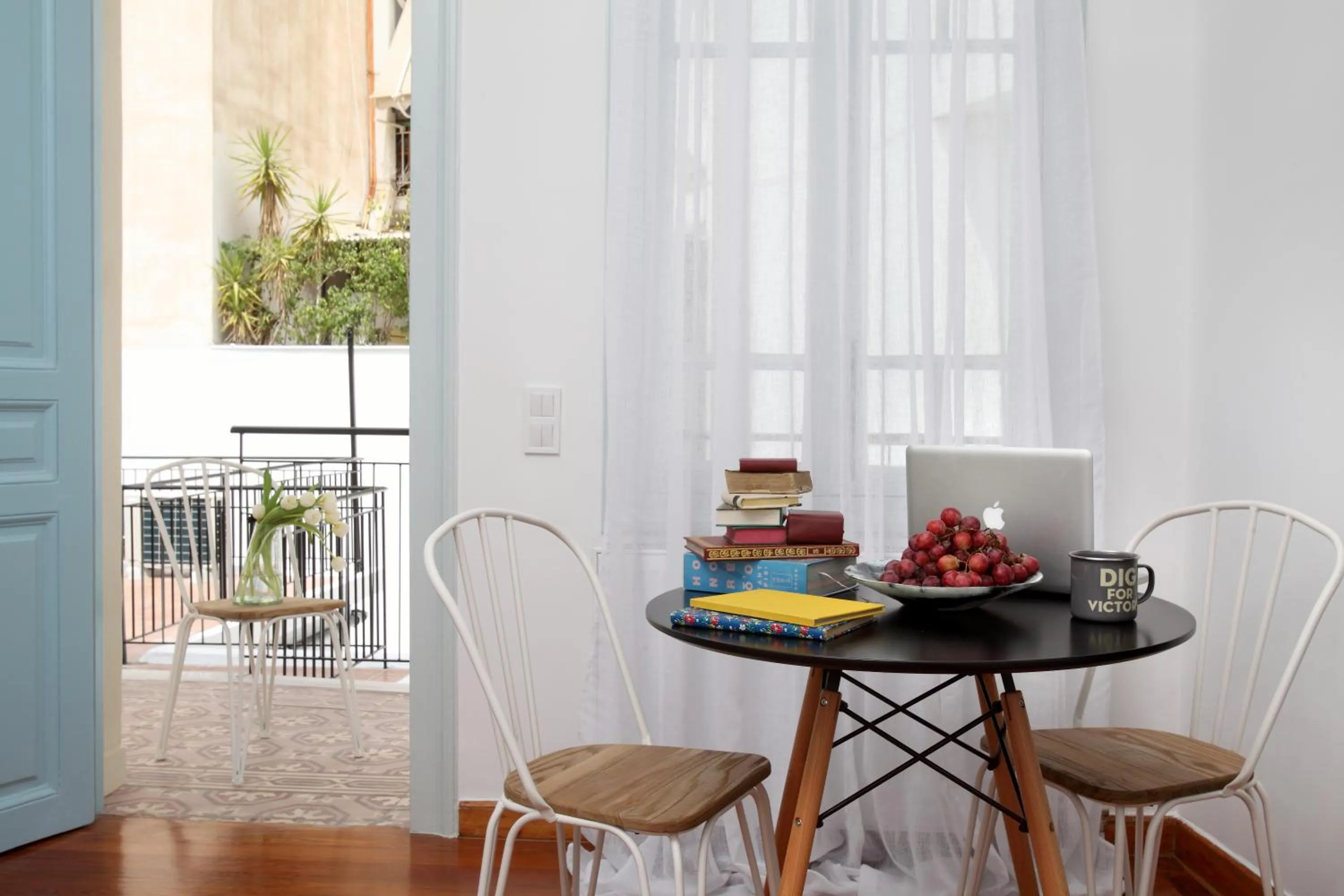 Patio in Live in Athens, THISEIO Historic House