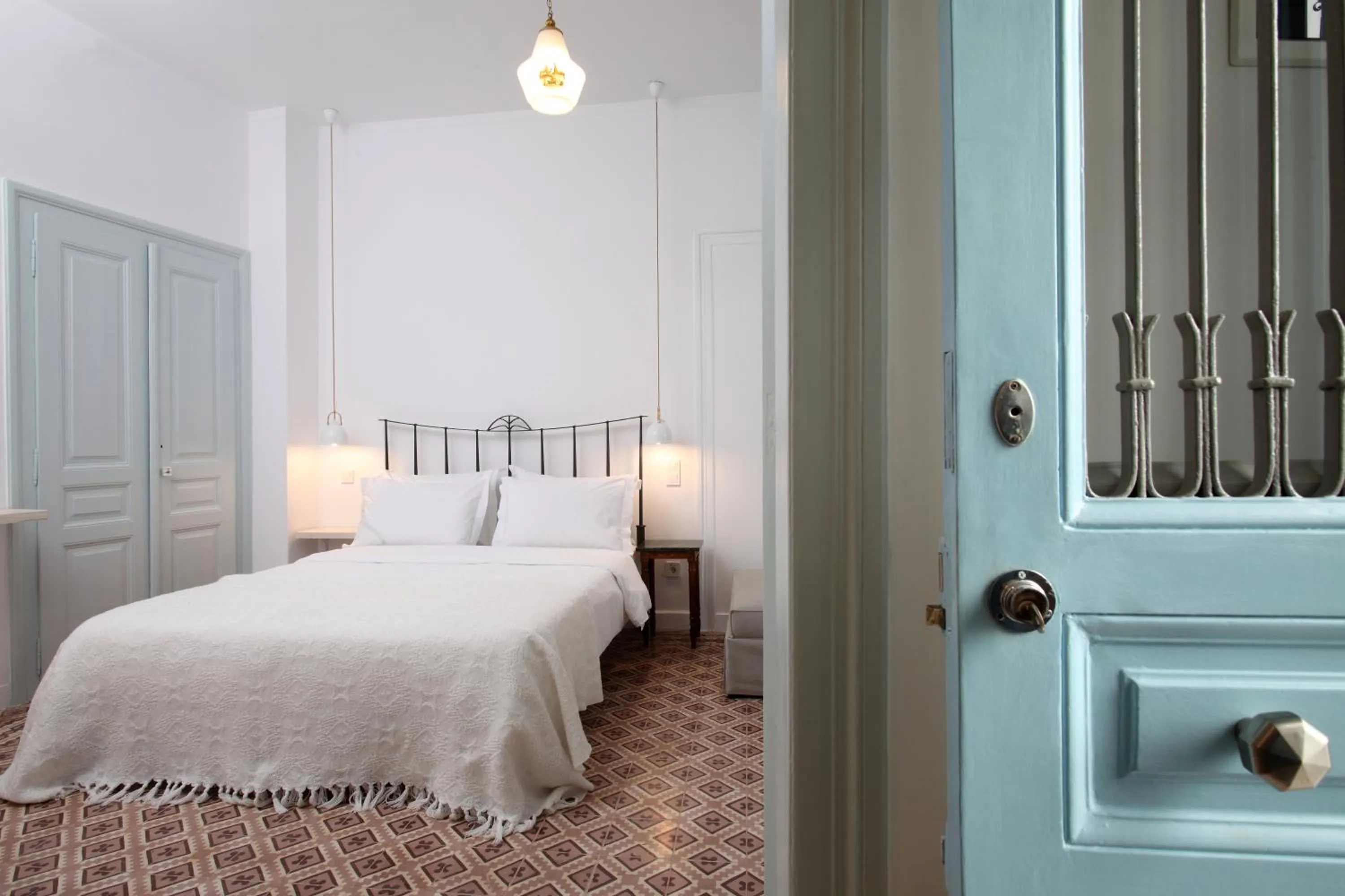 Bed in Live in Athens, THISEIO Historic House