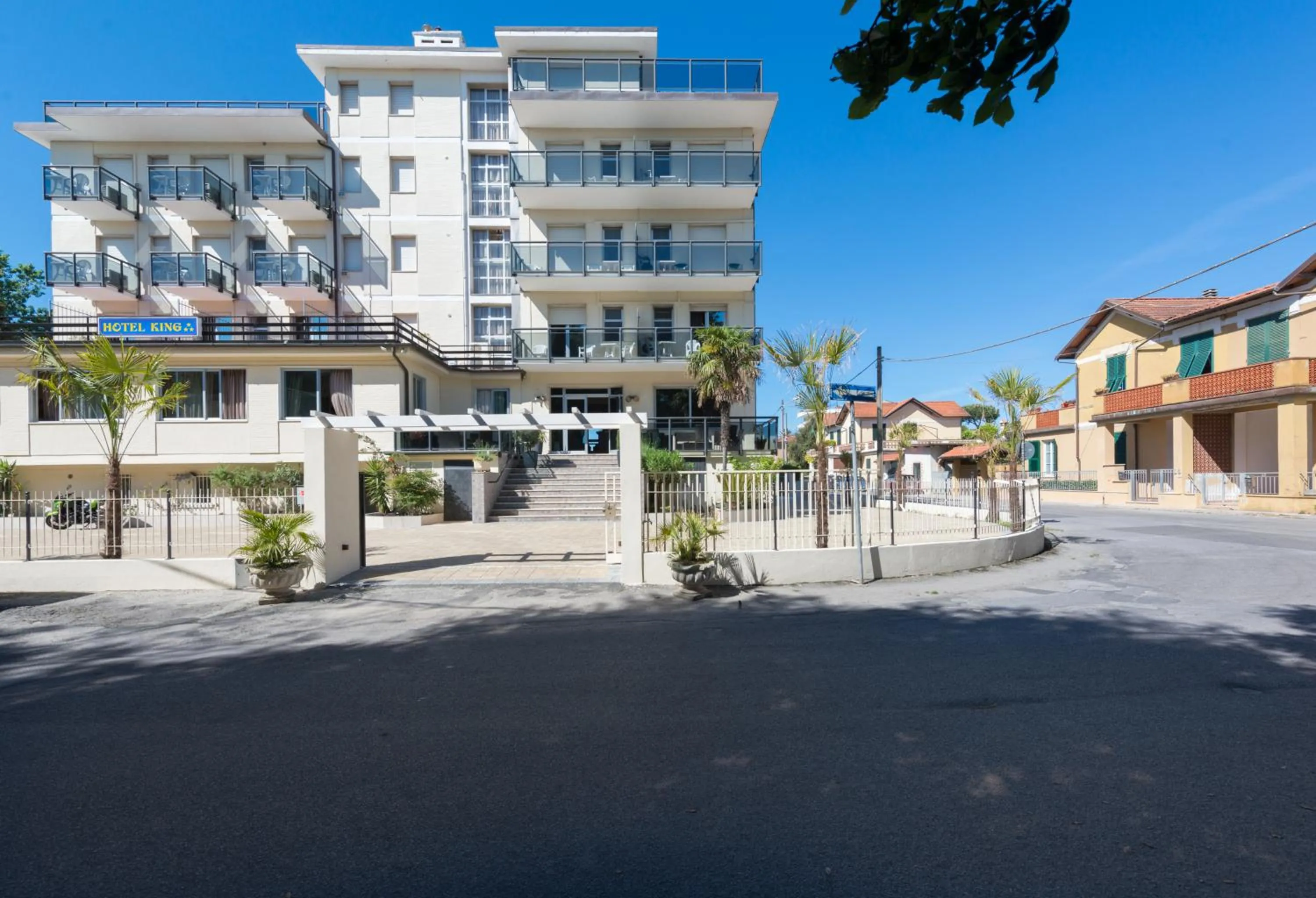 Property building in Hotel King