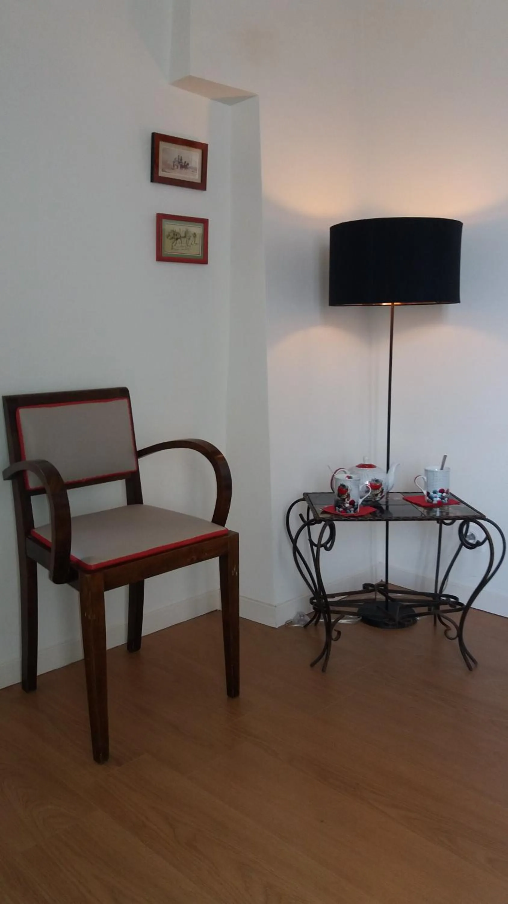 Coffee/tea facilities in Manoir de la Ville Marie