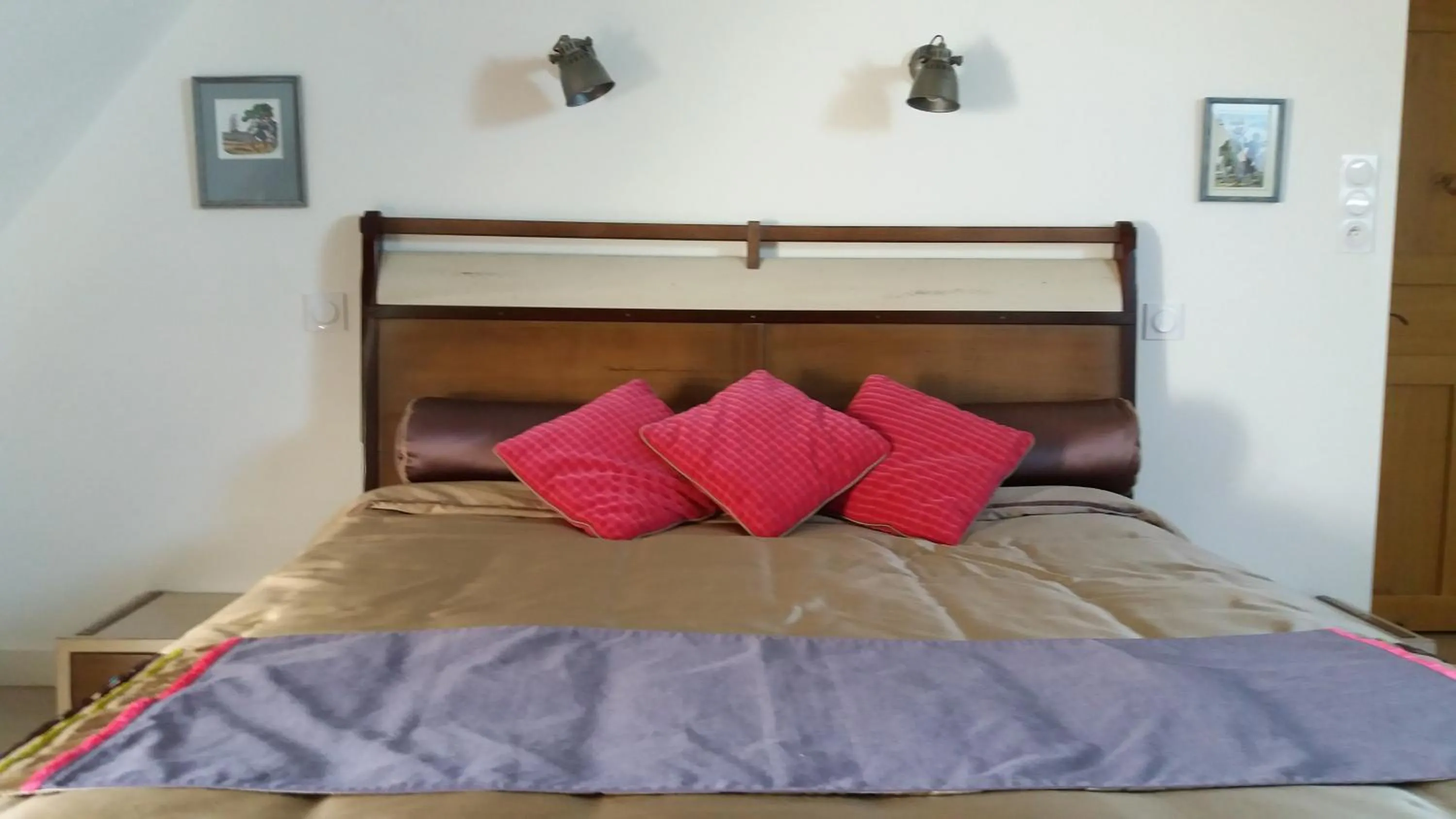 Bed in Manoir de la Ville Marie