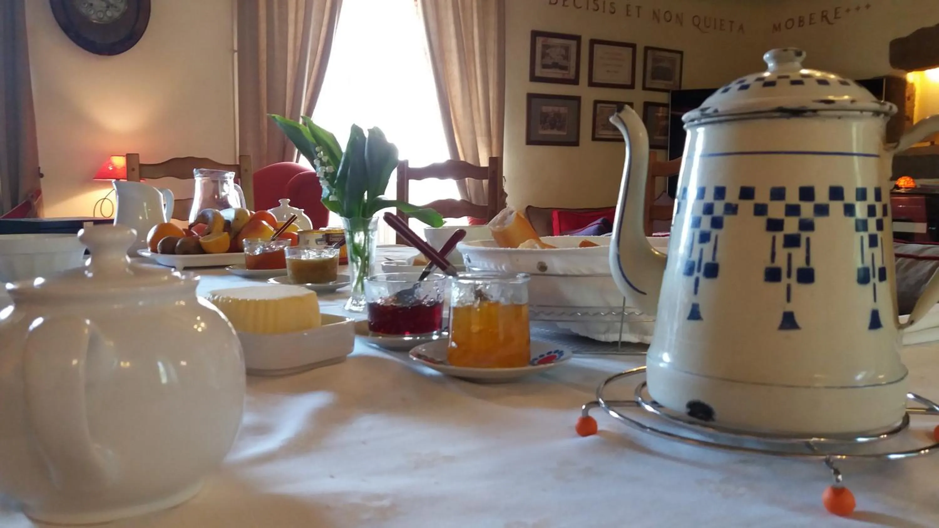 Breakfast in Manoir de la Ville Marie