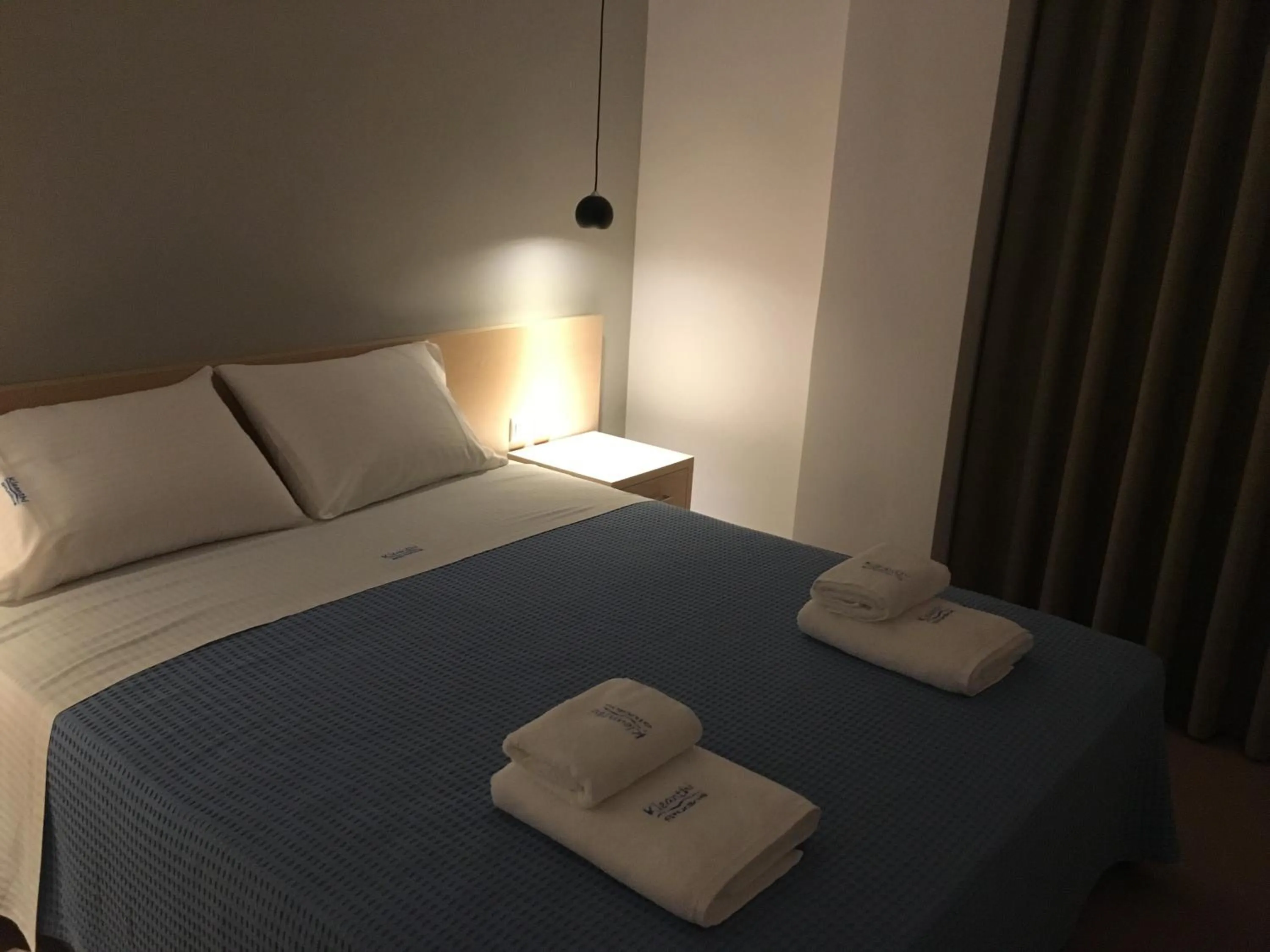 Bed in Kleanthi Studios