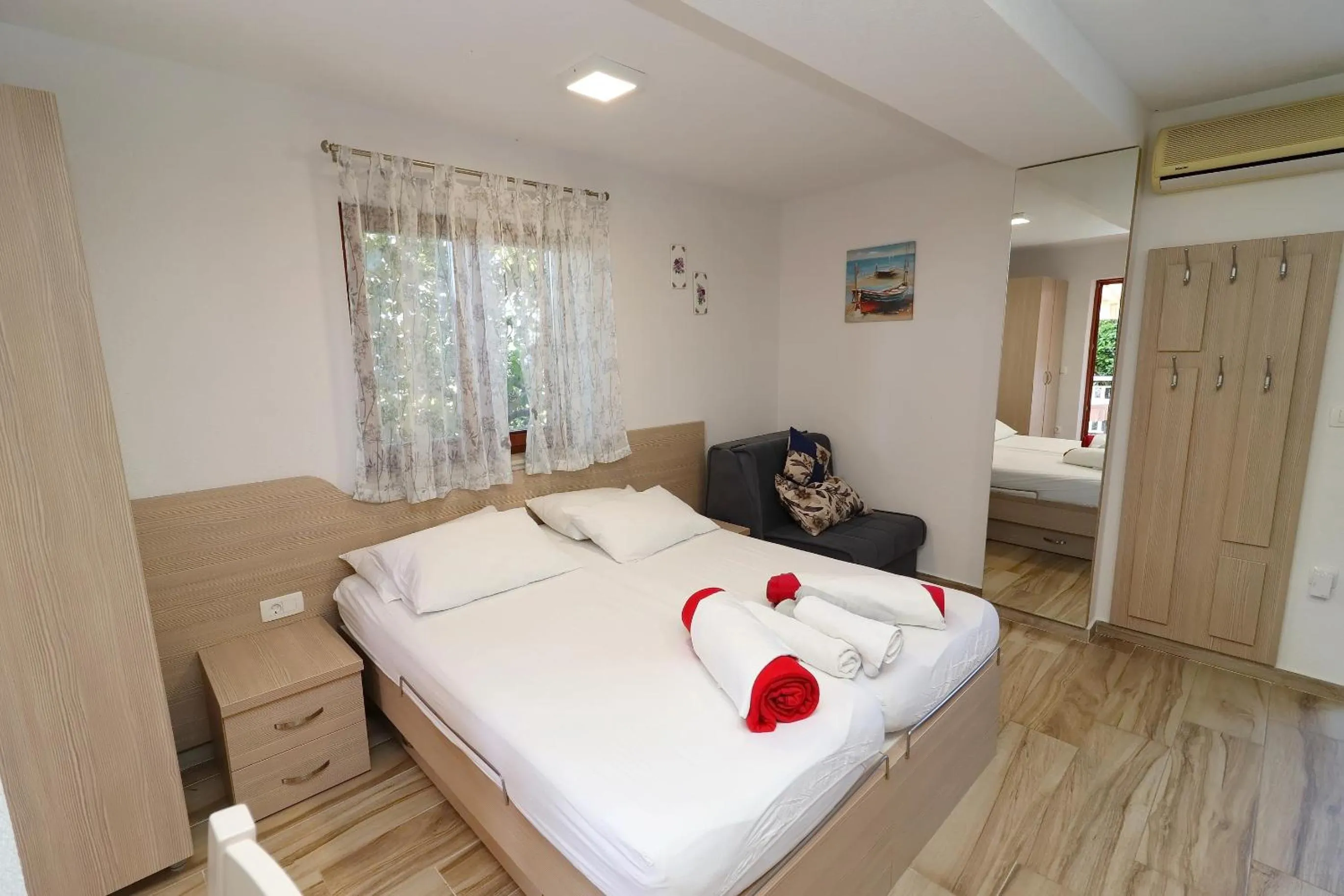 Bedroom, Bed in Seaside Apartments Hrkać