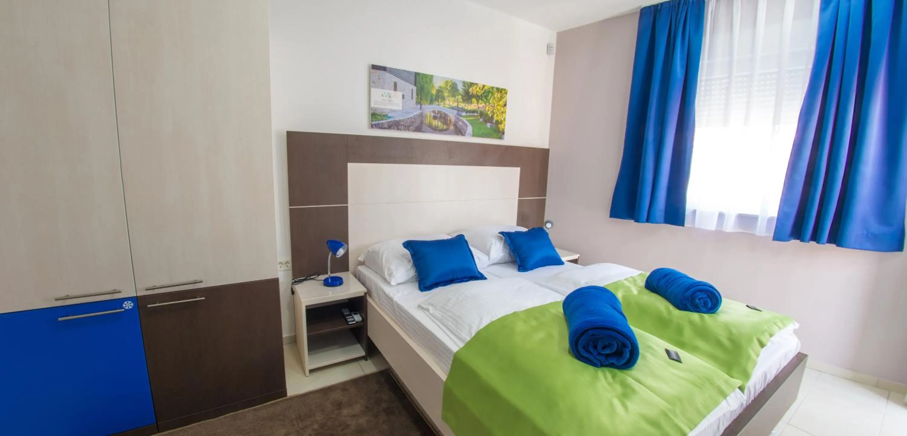 TV and multimedia, Bed in Five Rivers Rooms