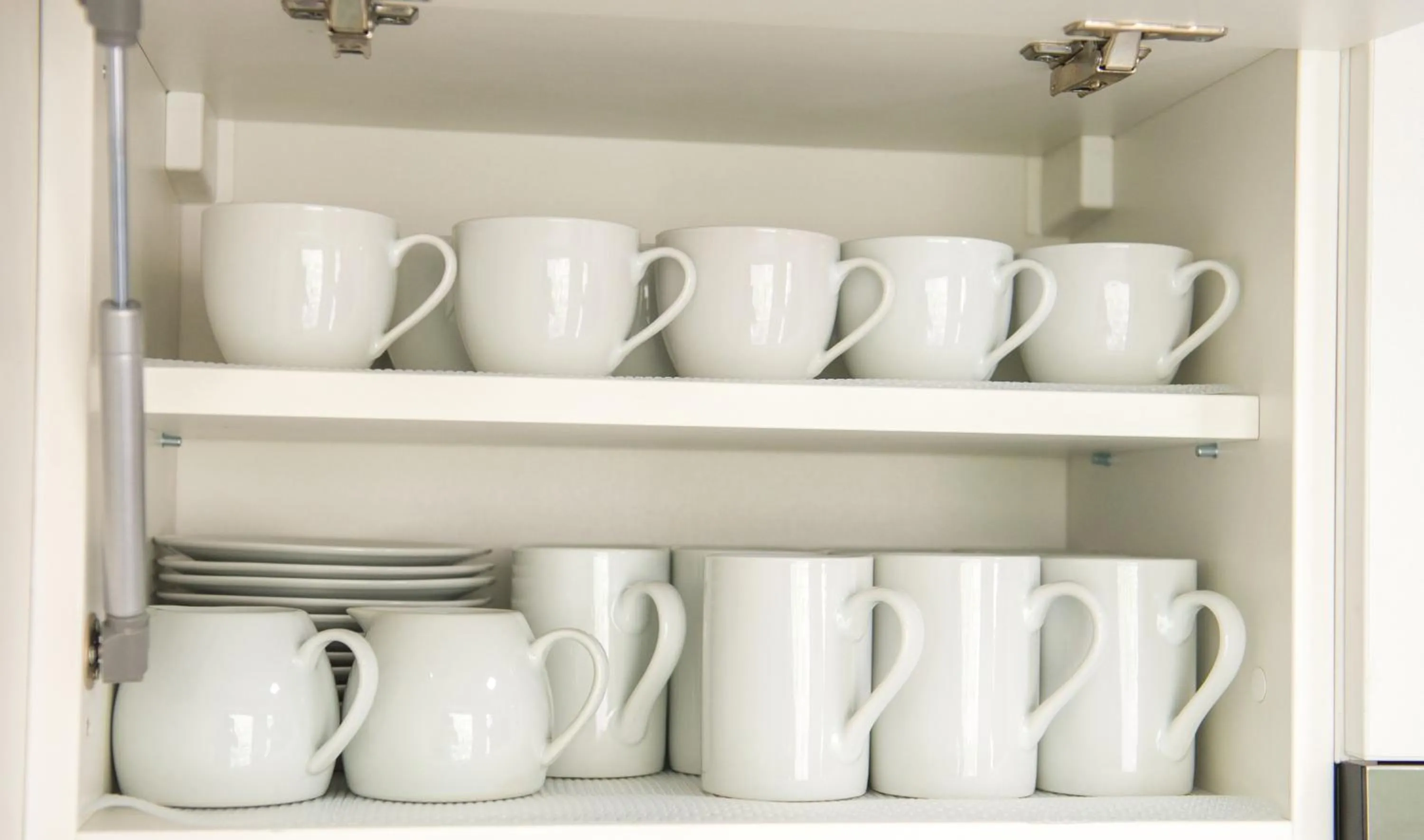 Coffee/tea facilities in Five Rivers Rooms