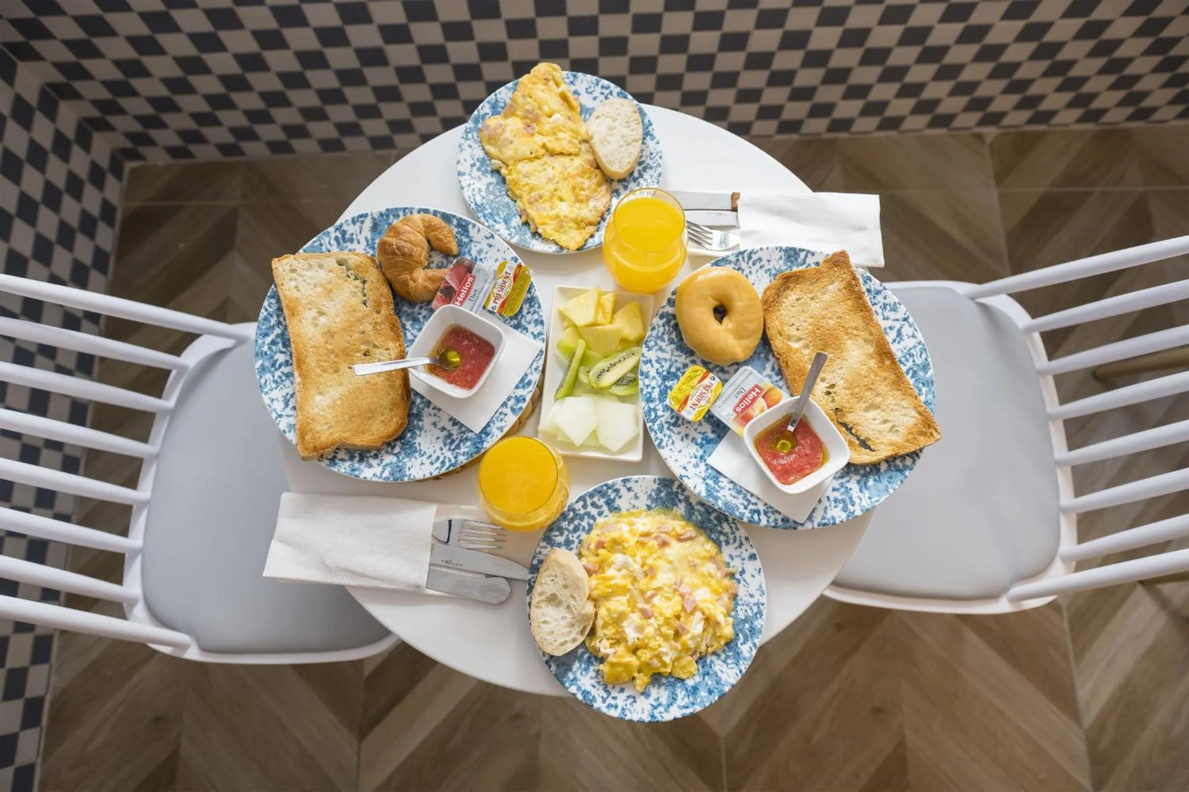 Food and drinks in Duna Hotel Boutique