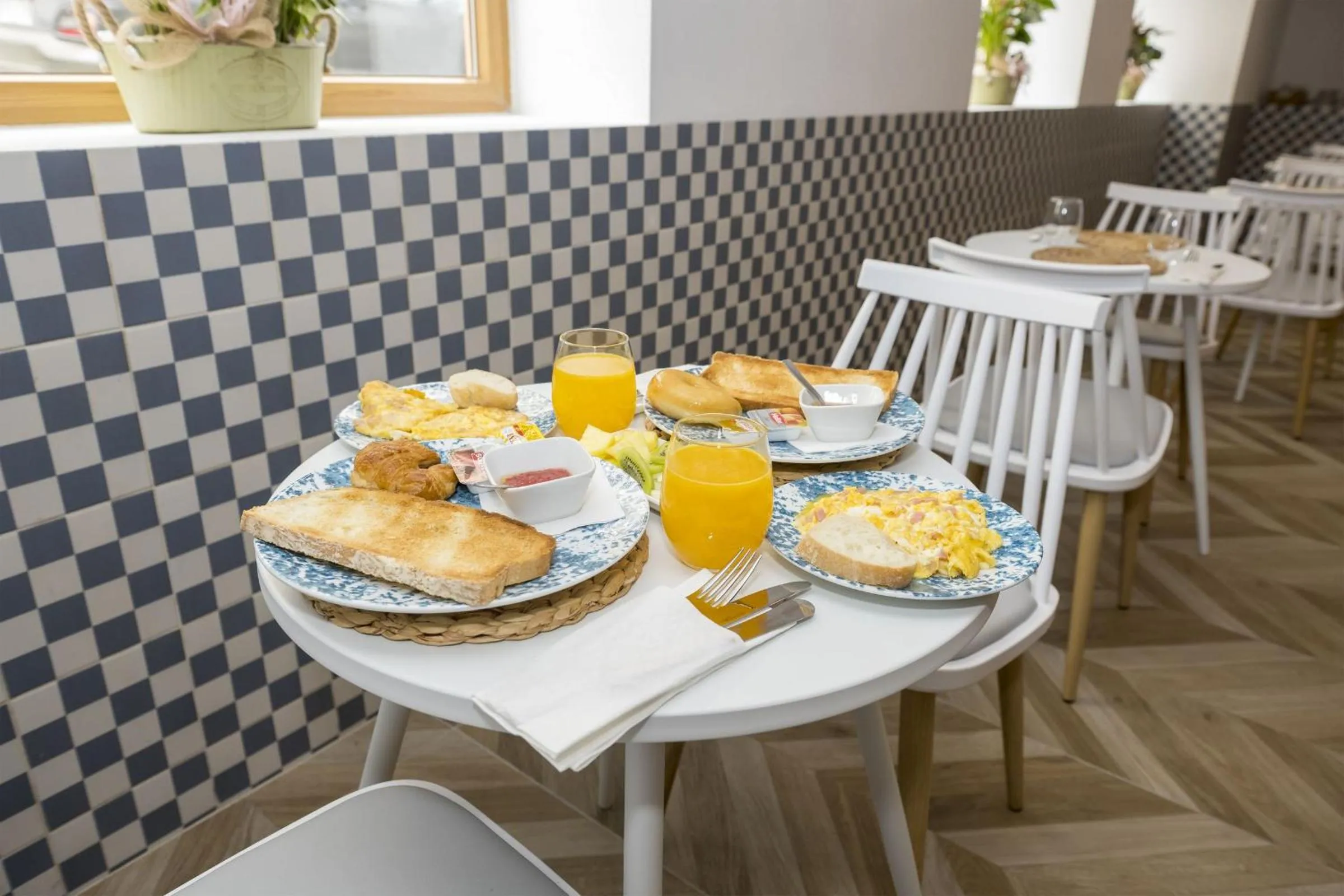 Food and drinks in Duna Hotel Boutique