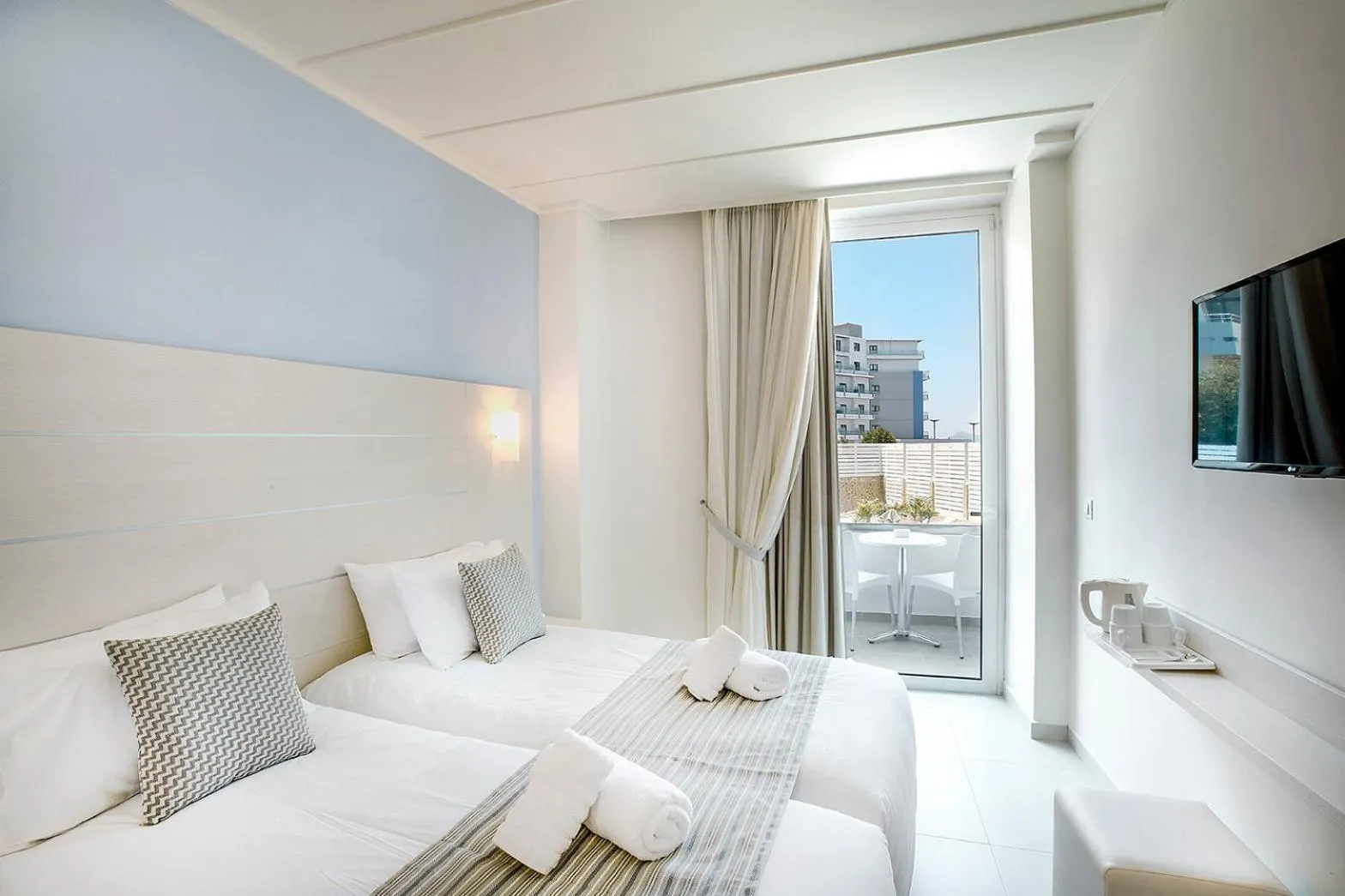 Photo of the whole room, Bed in Rhodos Horizon Blu-Adults Only