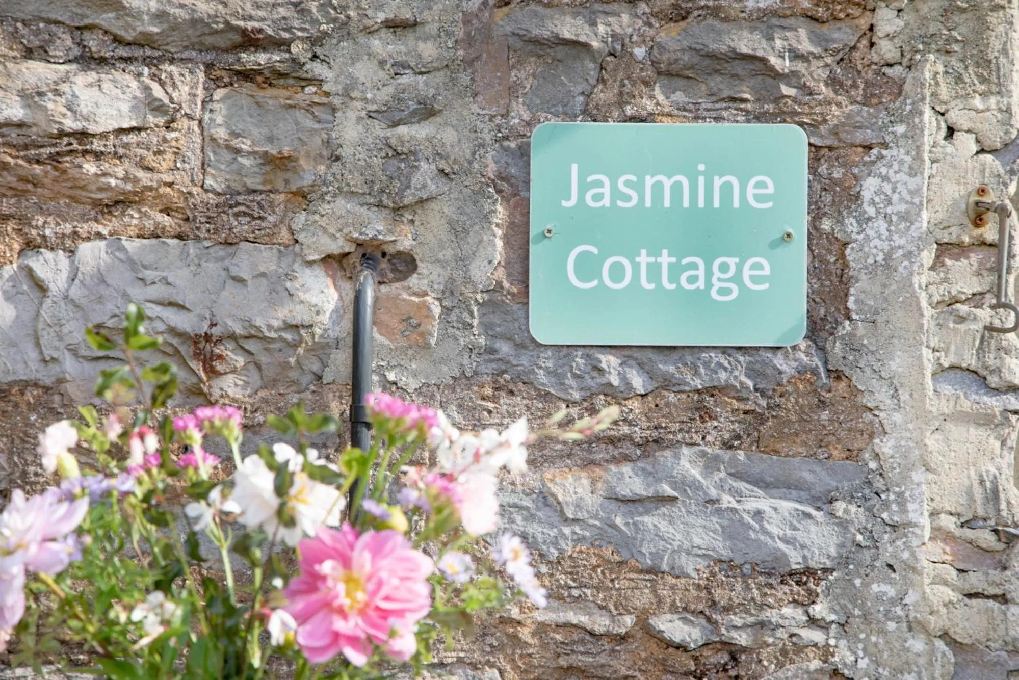 Property building in Jasmine Cottage